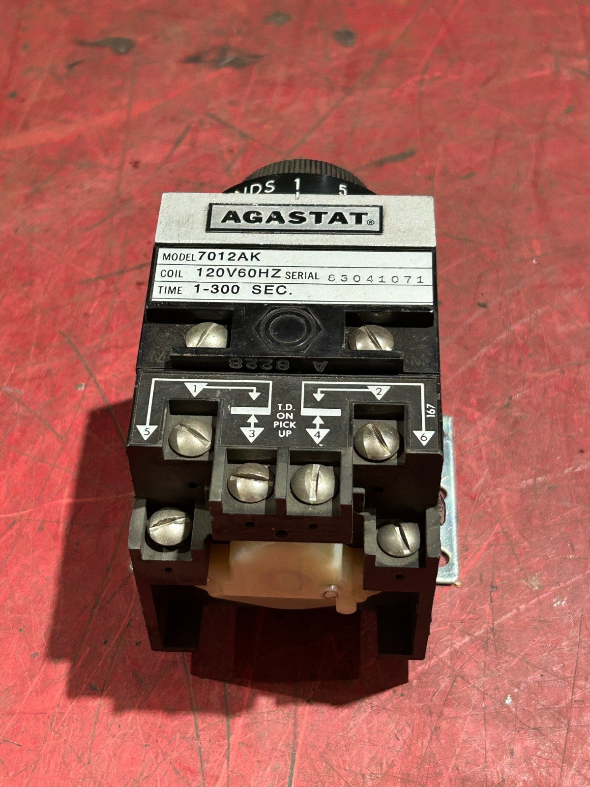 47748133