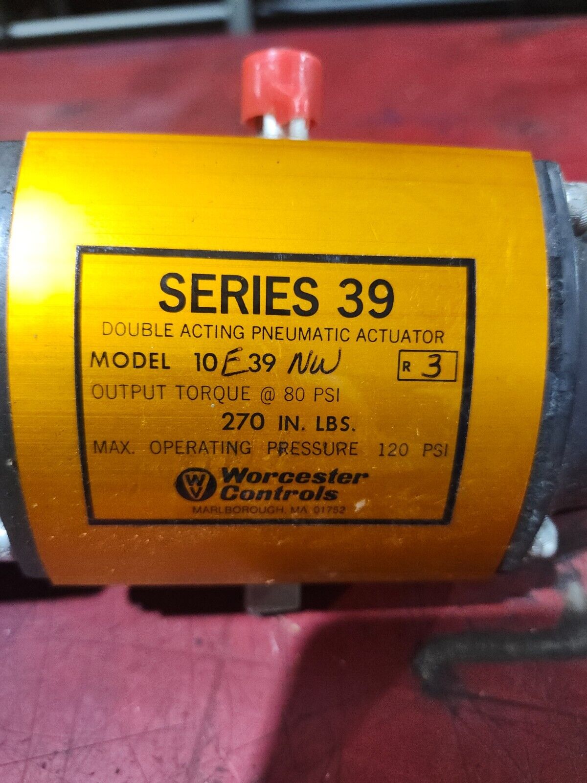 NEW IN BOX WORCESTER CONTROLS PNEUMATIC ACTUATOR SERIES39 W/LIMIT SWITCH 10E39NW