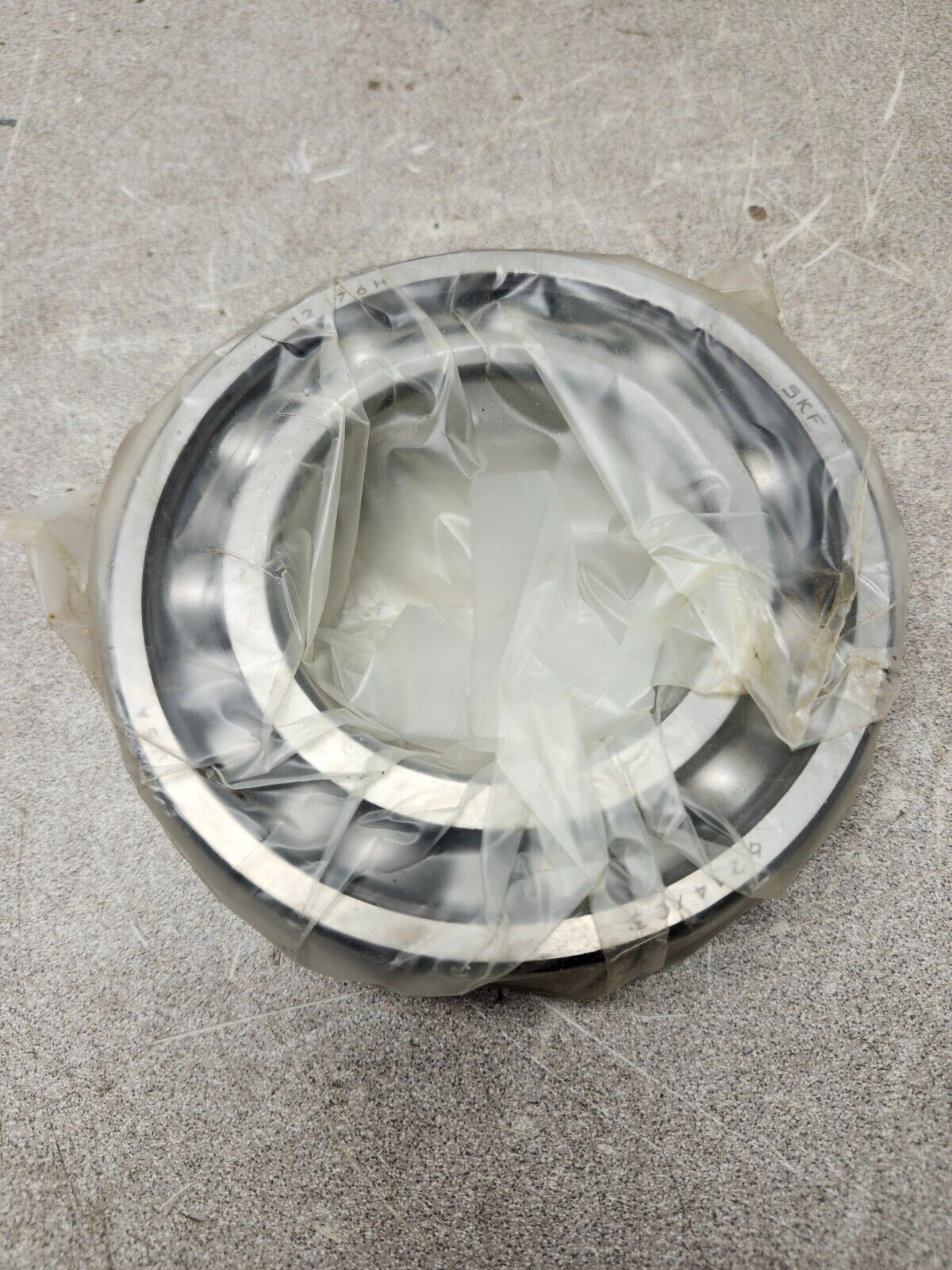 NEW IN BOX SKF Deep Groove Ball Bearing 6214 JEM