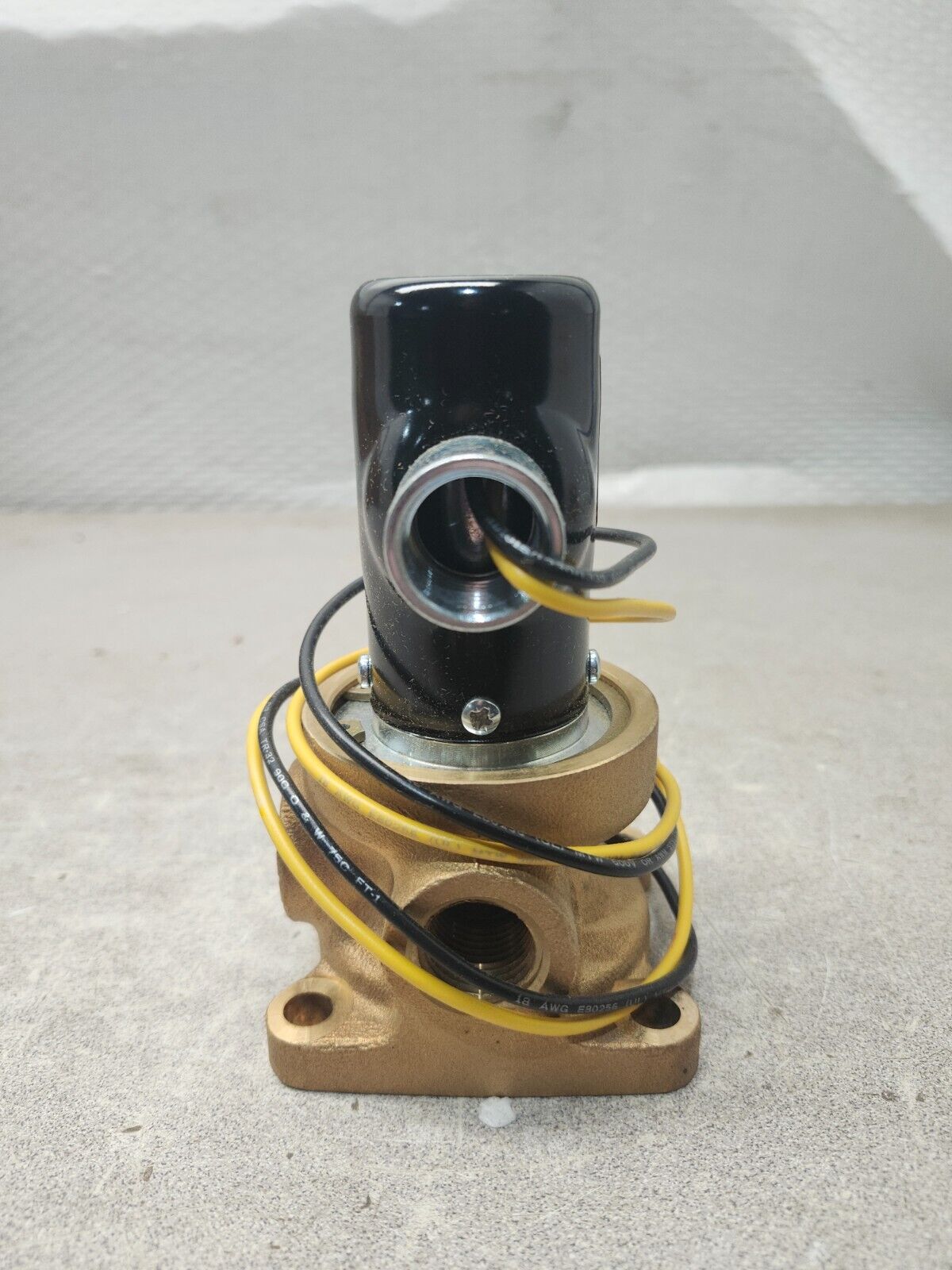 NEW IN BOX HUMPHREY Diaphragm Poppet Solenoid Valve 500AE13101205060