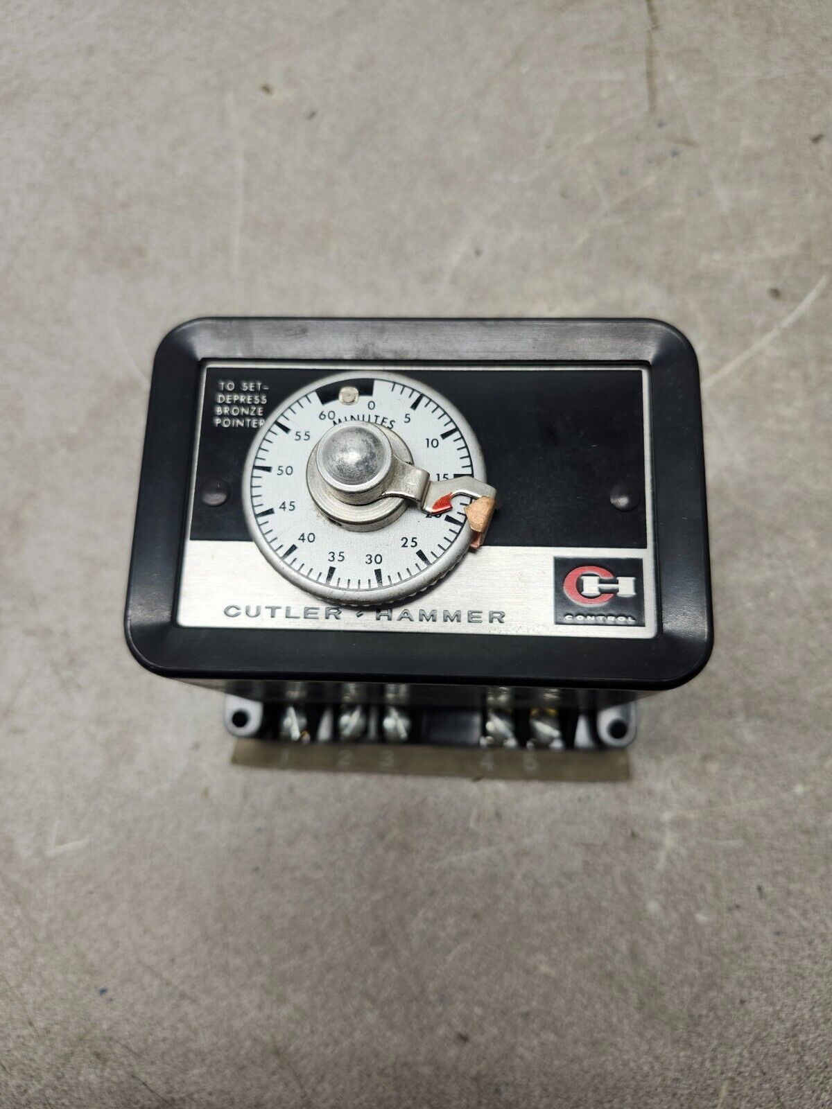 NEW WITH BOX CUTLER HAMMER REST TIMER SYNCHRONOUS MOTOR DRIVEN 10336H31