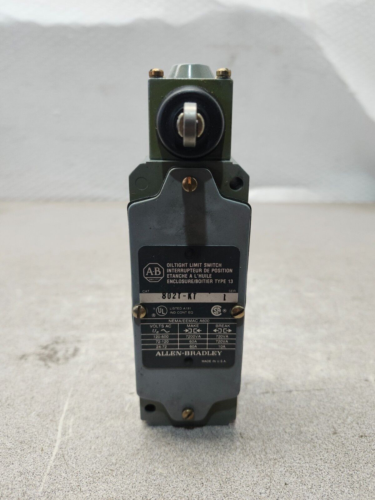 NEW NO BOX ALLEN BRADLEY LIMIT SWITCH 802T-KT