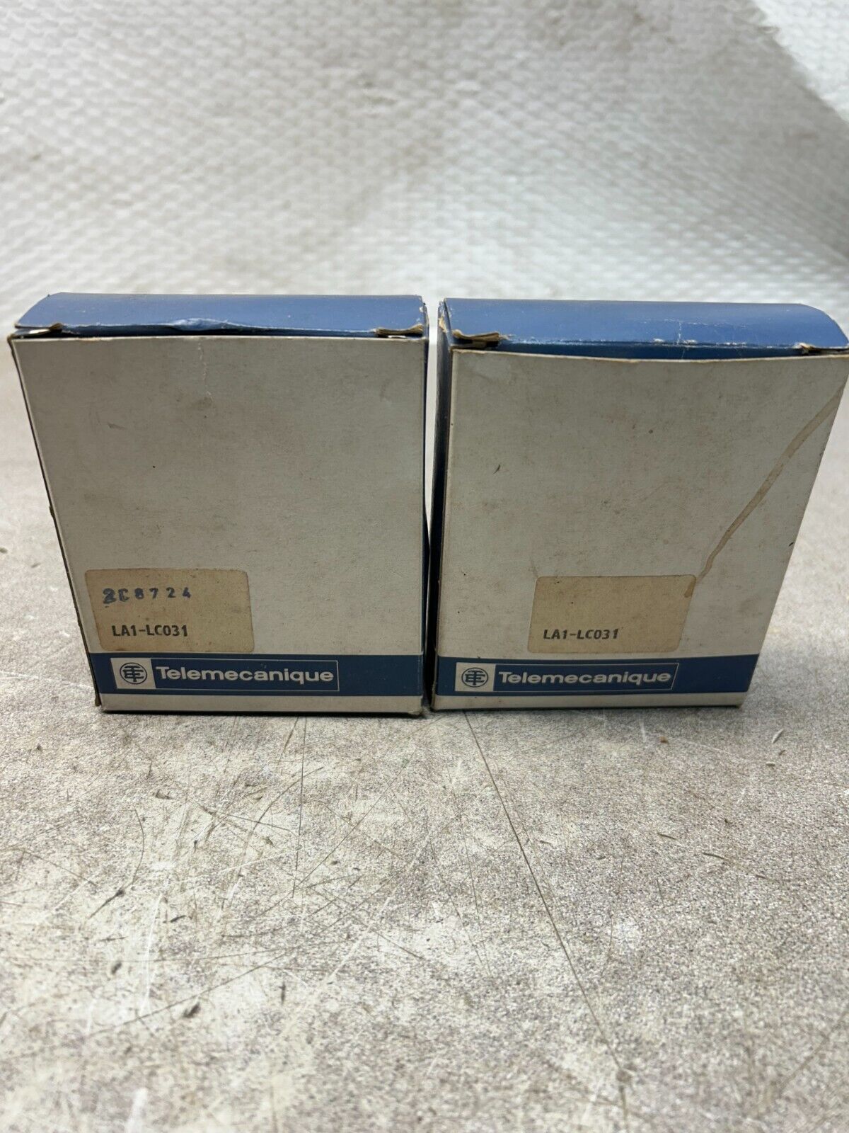 44040906