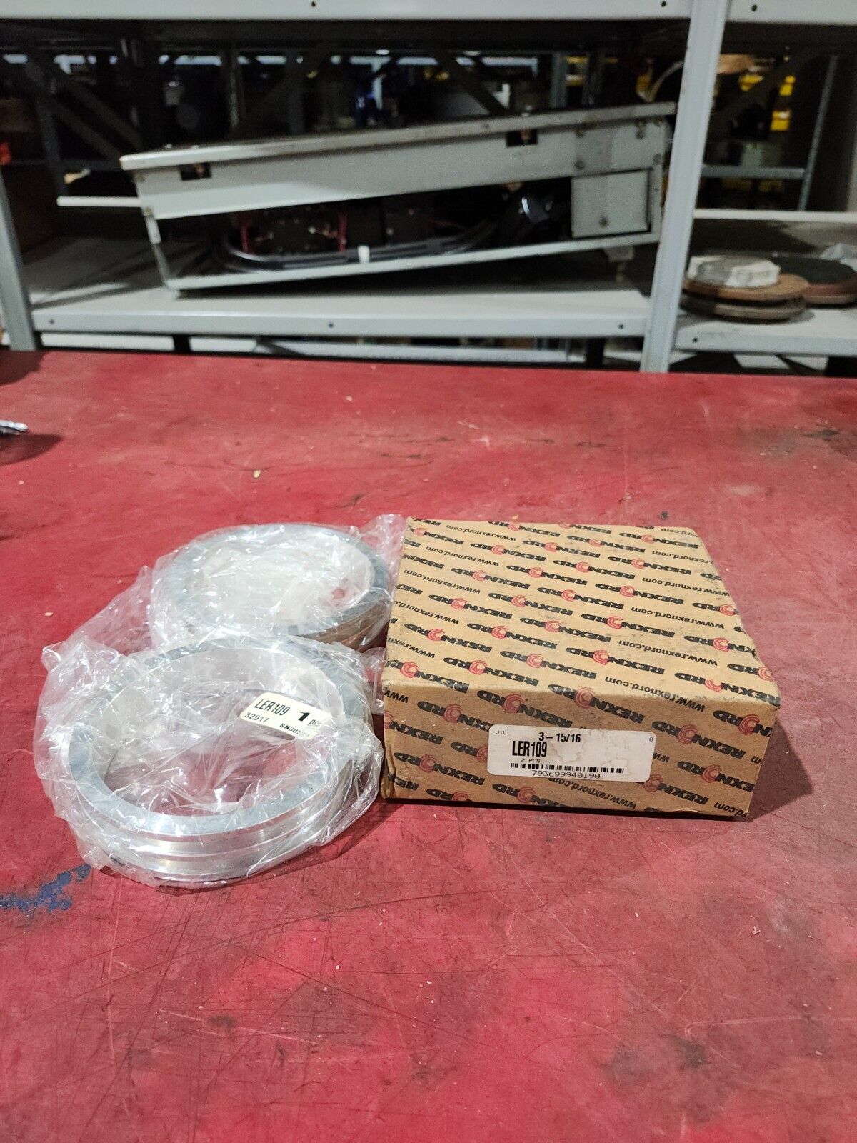 NEW IN BOX REXNORD BEARING SEAL LER109 3-15/16''