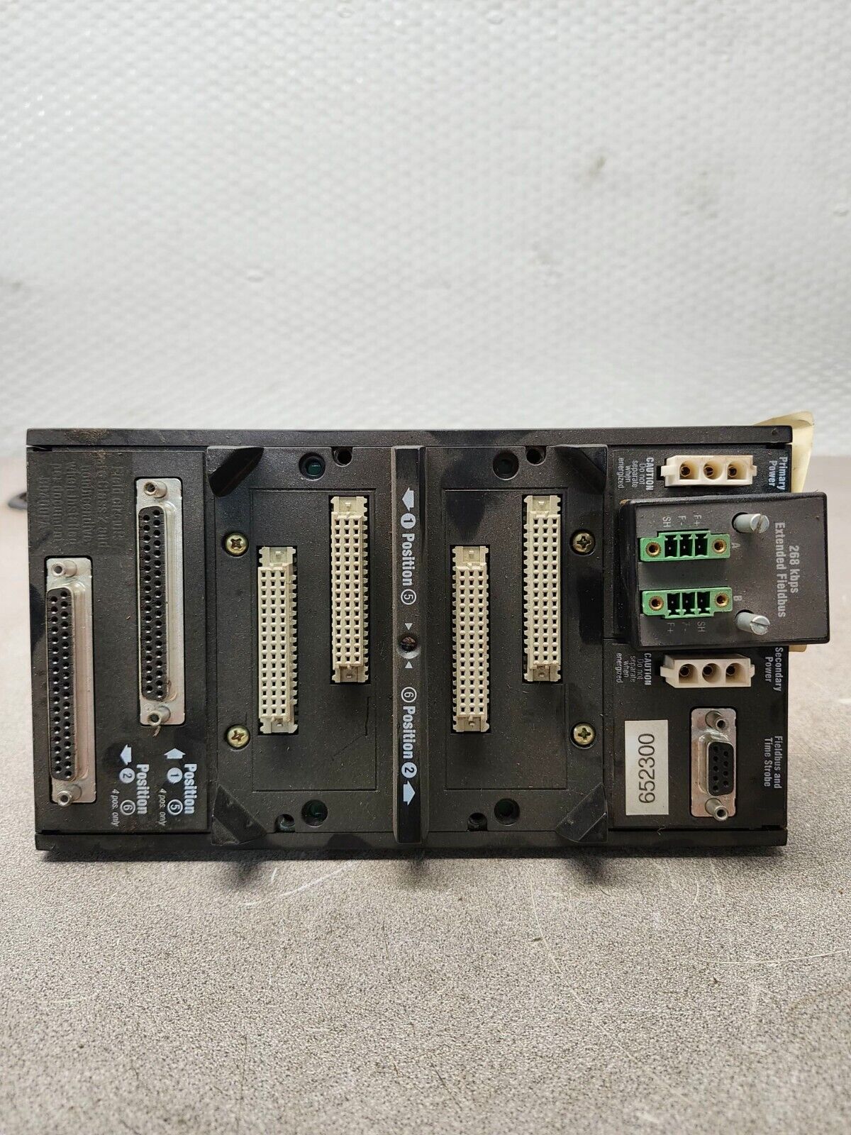USED Foxboro Vertical Din-Rail Baseplate P0926KH 0A RY09511311