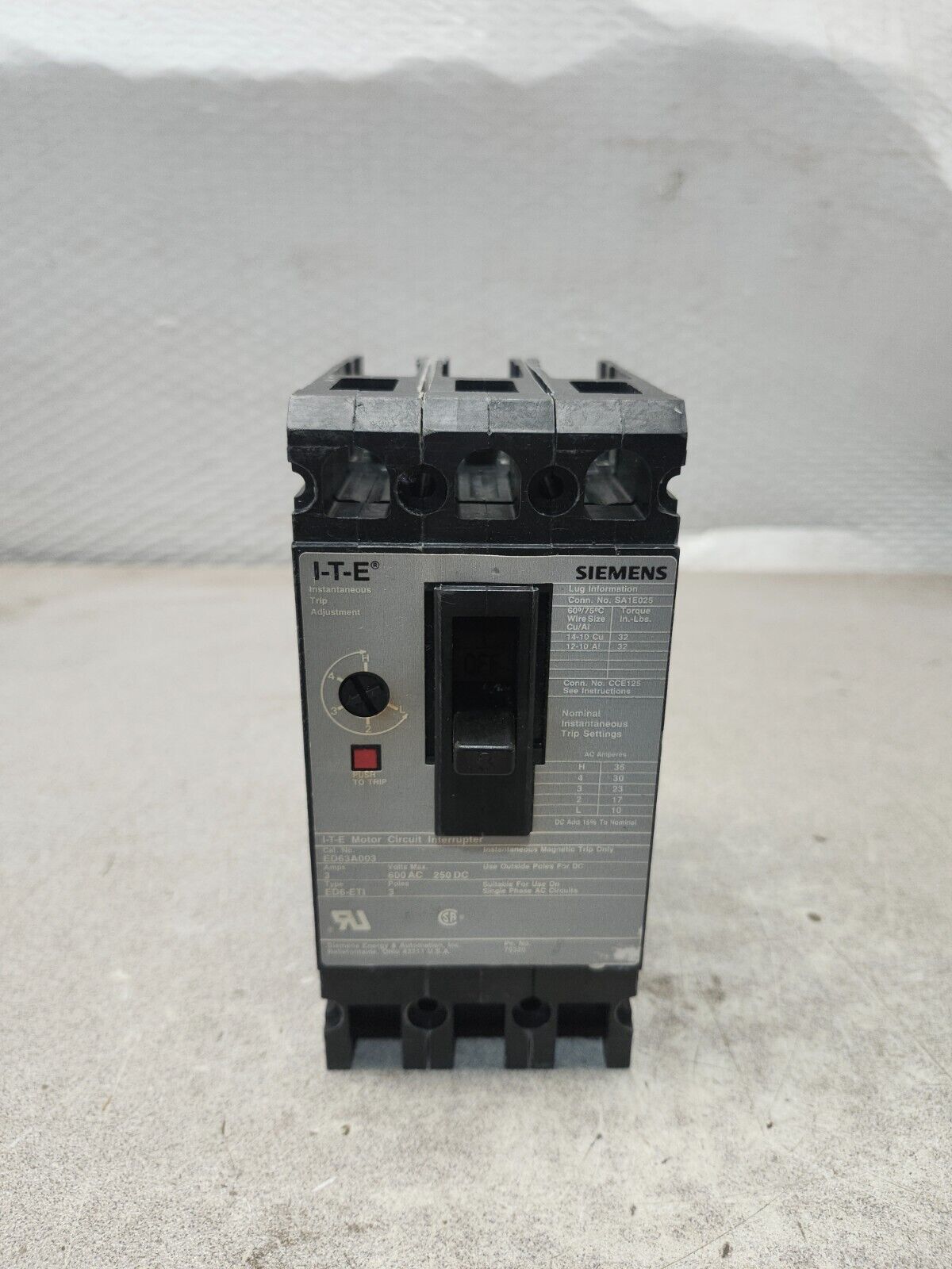 NEW IN BOX SIEMENS MOTOR CIRCUIT INTERRUPTER ED63A003