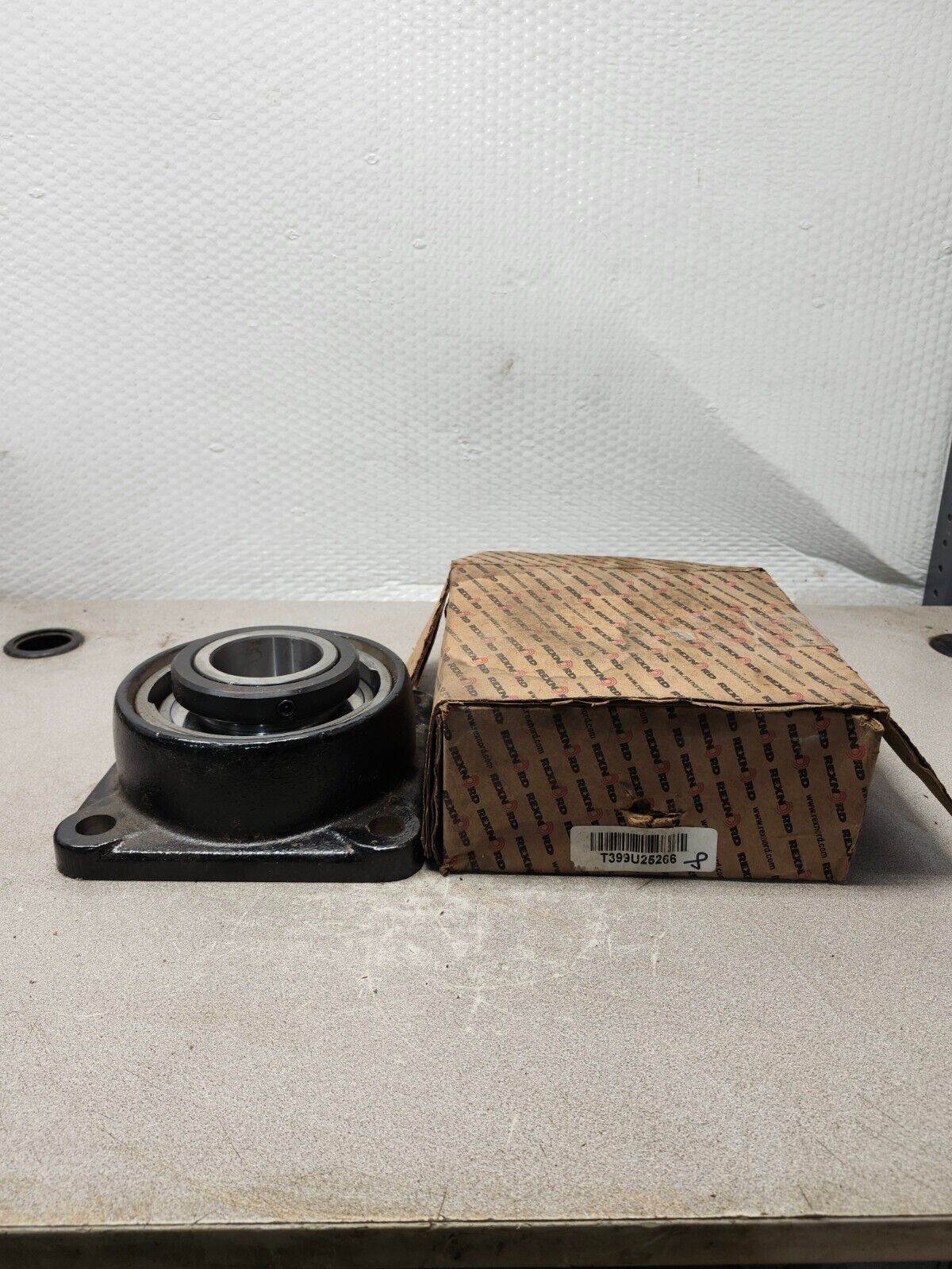 NEW IN BOX REXNORD LINK BELT T399U25266