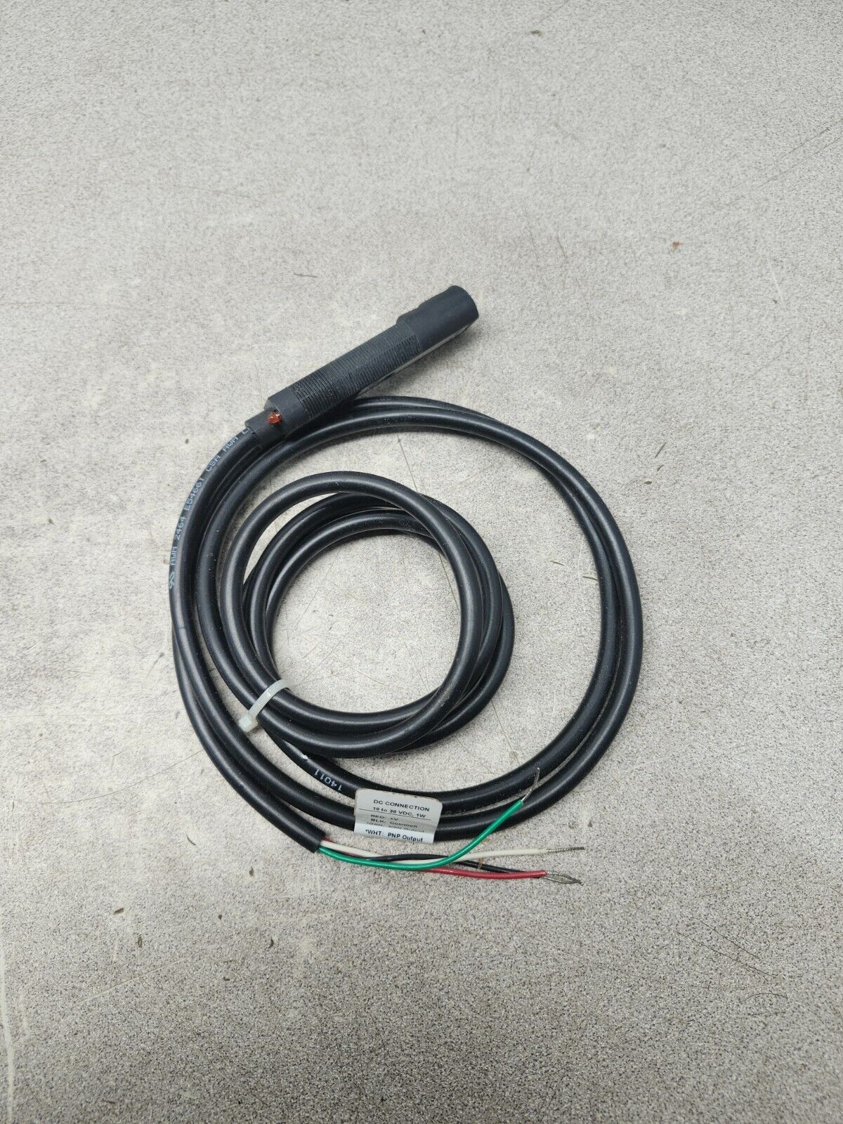 NEW IN BOX Eaton CORNET PHOTOELECTRIC SENSOR 10-30VDC 6 FOOT CABLE 13103R6517