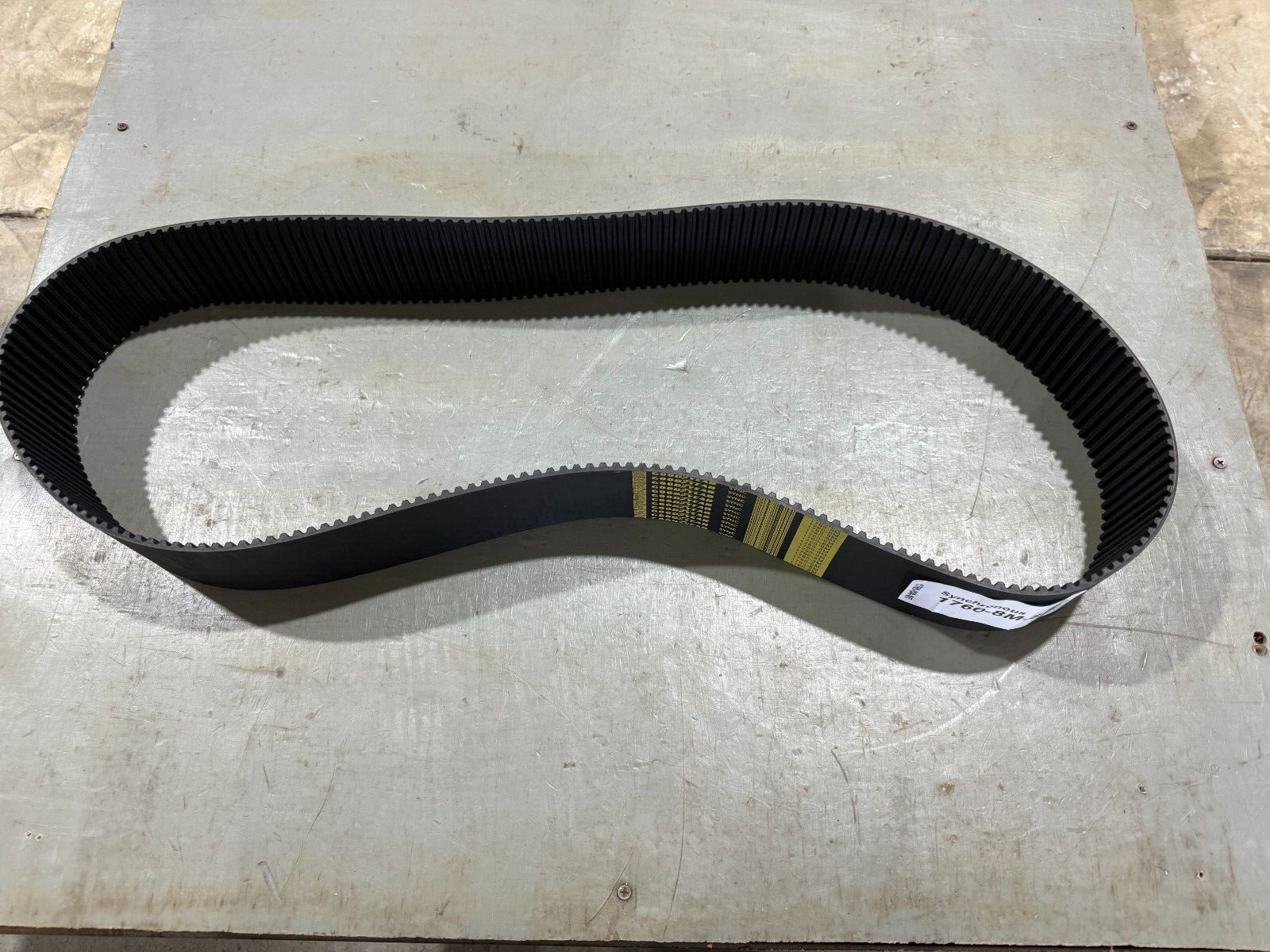 FACTORY NEW GOODYEAR SYNCHRONOUS SYNC RPP TIMING BELT 1760-8M-85