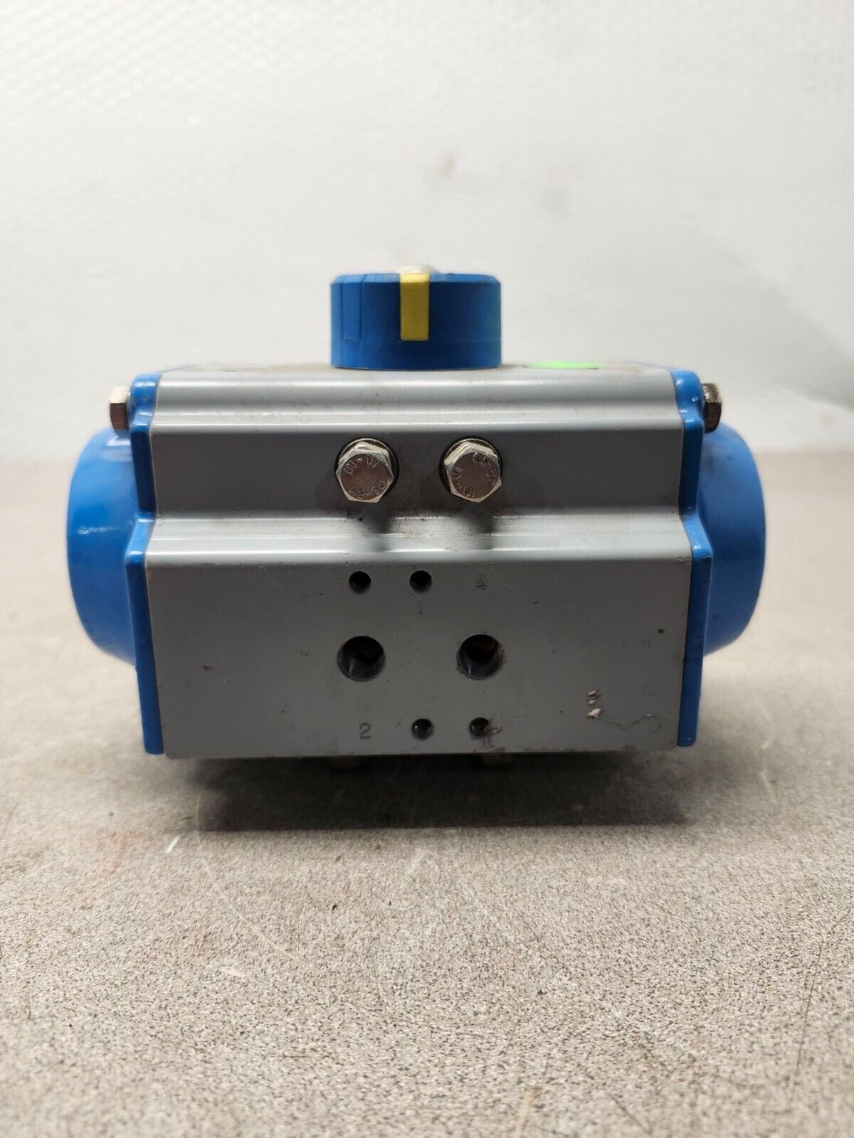 USED Jamesbury Spring Return Valve Actuator VPVL100 SR4/5 B C