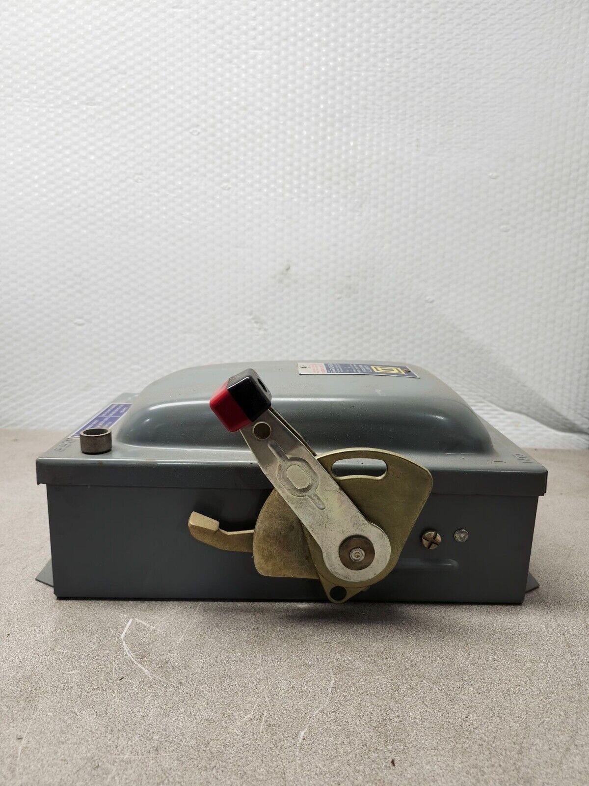 USED SQUARE-D SAFETY SWITCH 30 AMP 240 VAC B4 K-313297