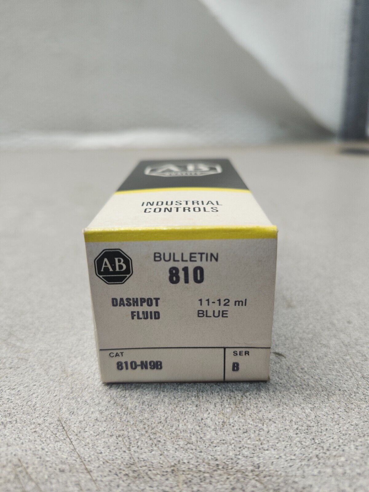 NEW IN BOX Allen Bradley Magnetic Overload Relay 810-A15A