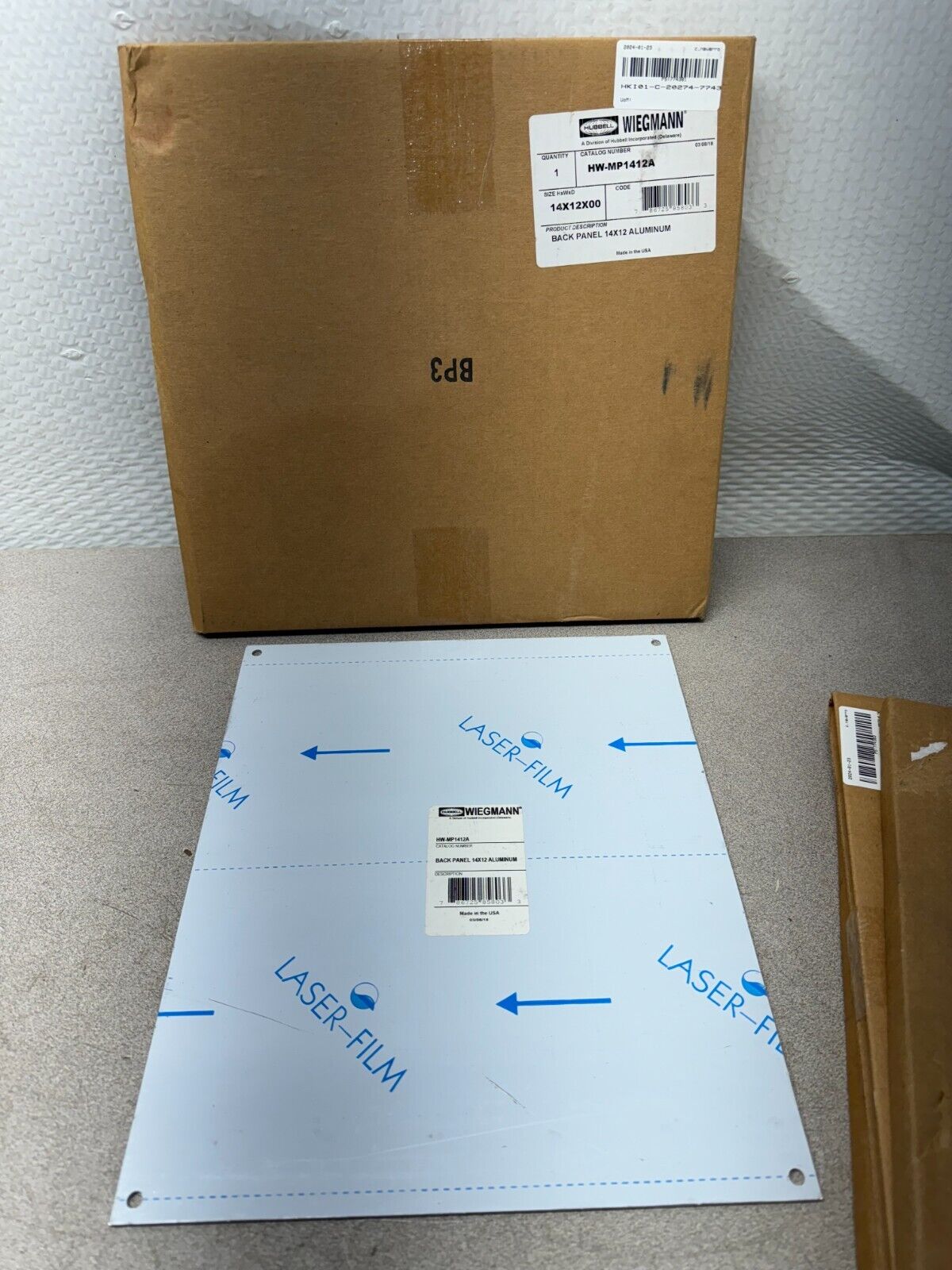 NEW IN BOX HUBBELL 14X12 BACK ALUMINUM PANEL HW-MP1412A