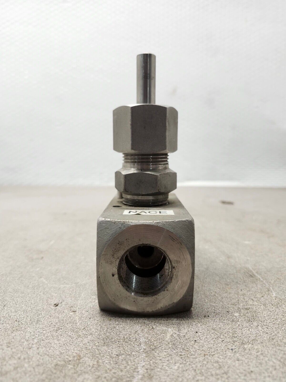 NEW SS NEEDLE VALVE 3/4" 6000 PSI N14-345HT