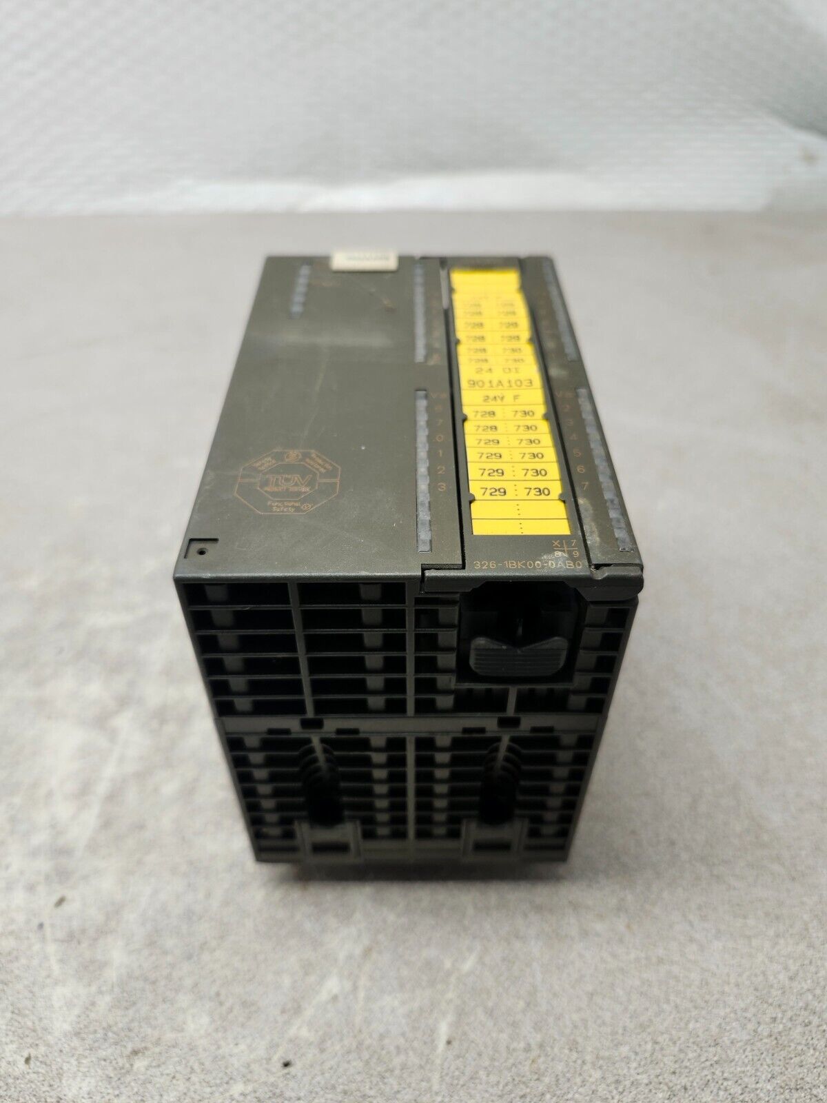 USED SIEMENS Digital Input Module 6ES7 326-1BK00-0AB0