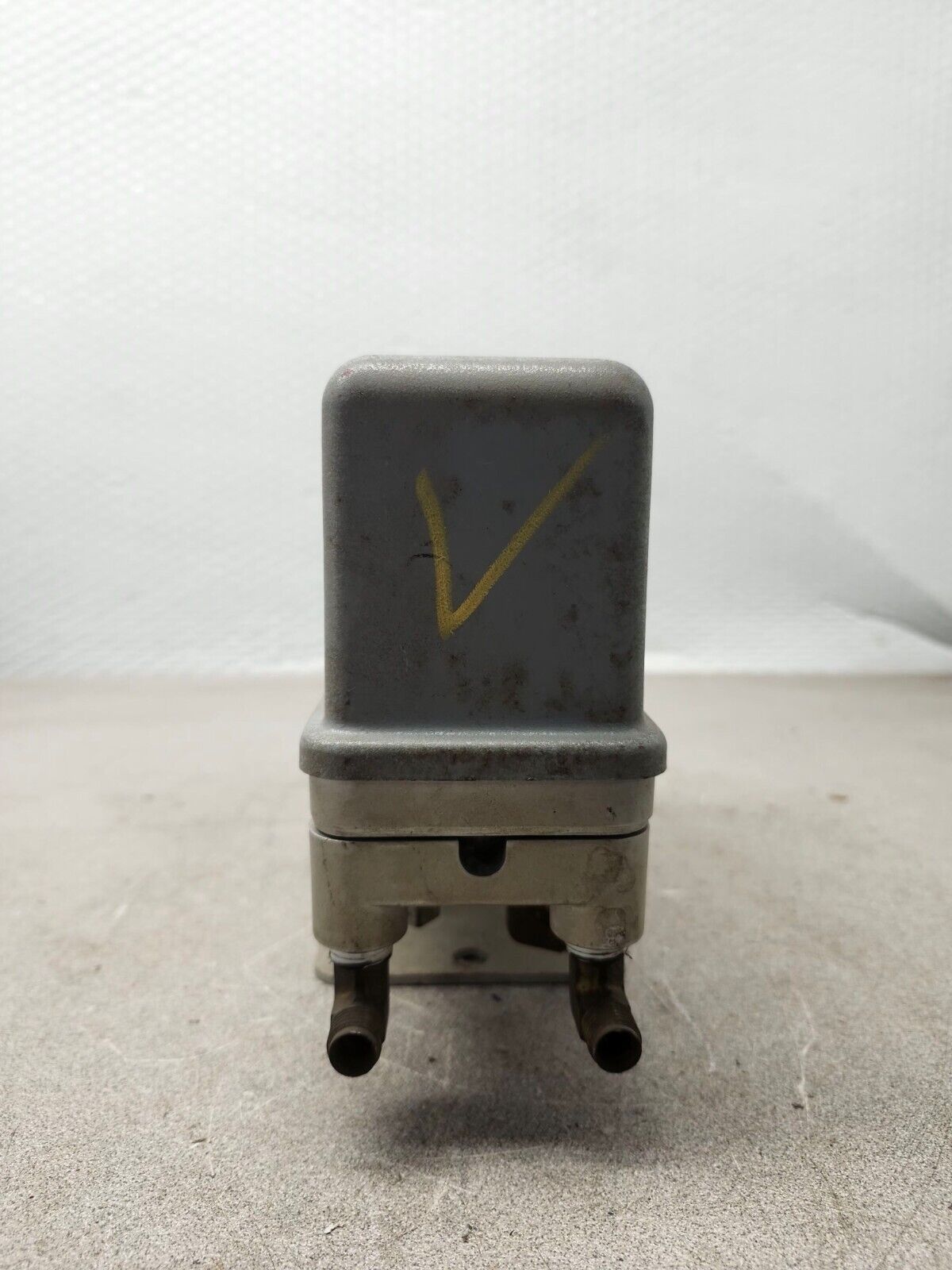 USED FOXBORO SQUARE ROOT EXTRACTOR 557