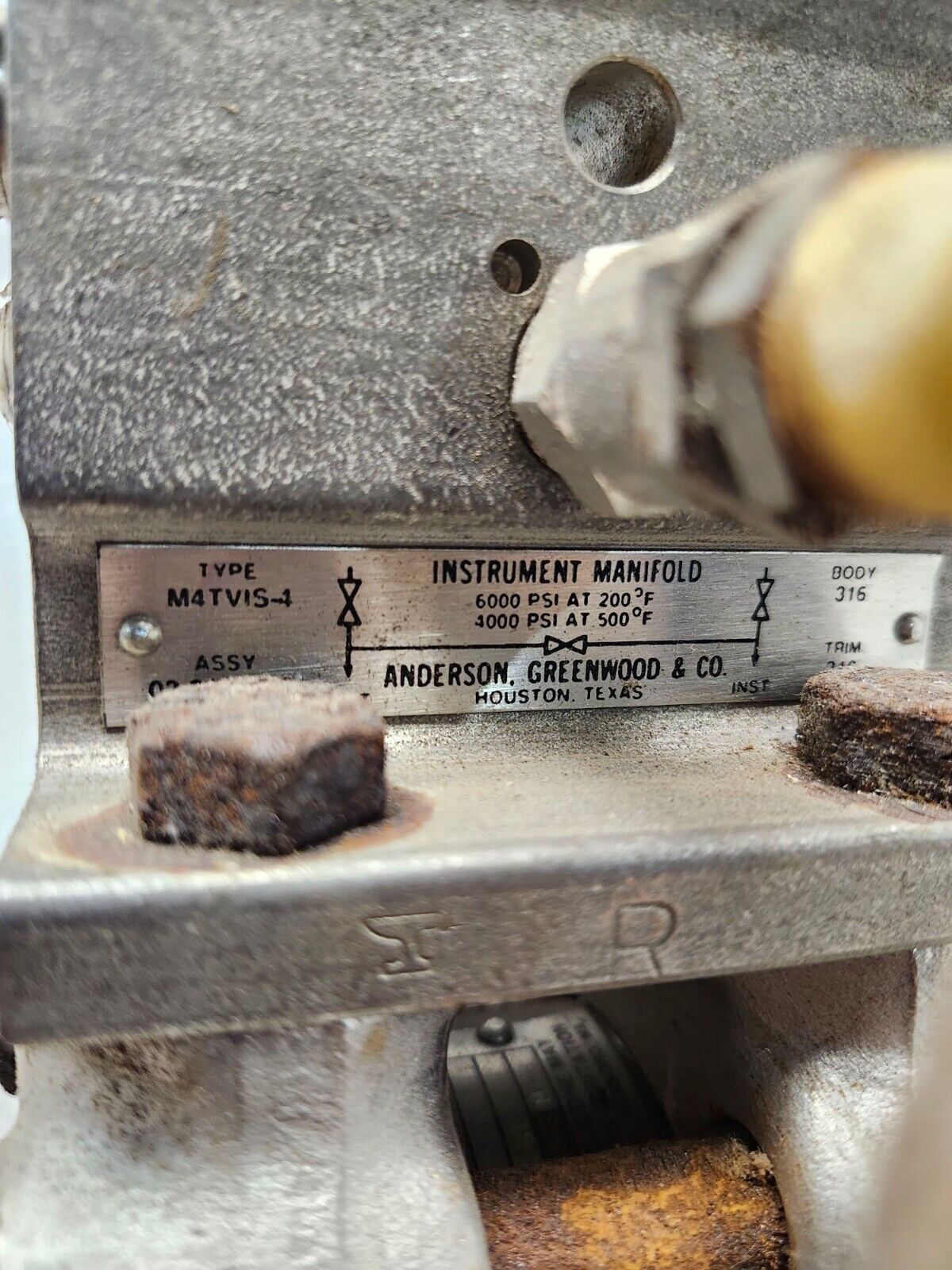 USED FOXBORO TRANSMITTER ELECTRONIC 823DP-D3S1SH2 WITH Manifold 6000psi M4TVIS-4