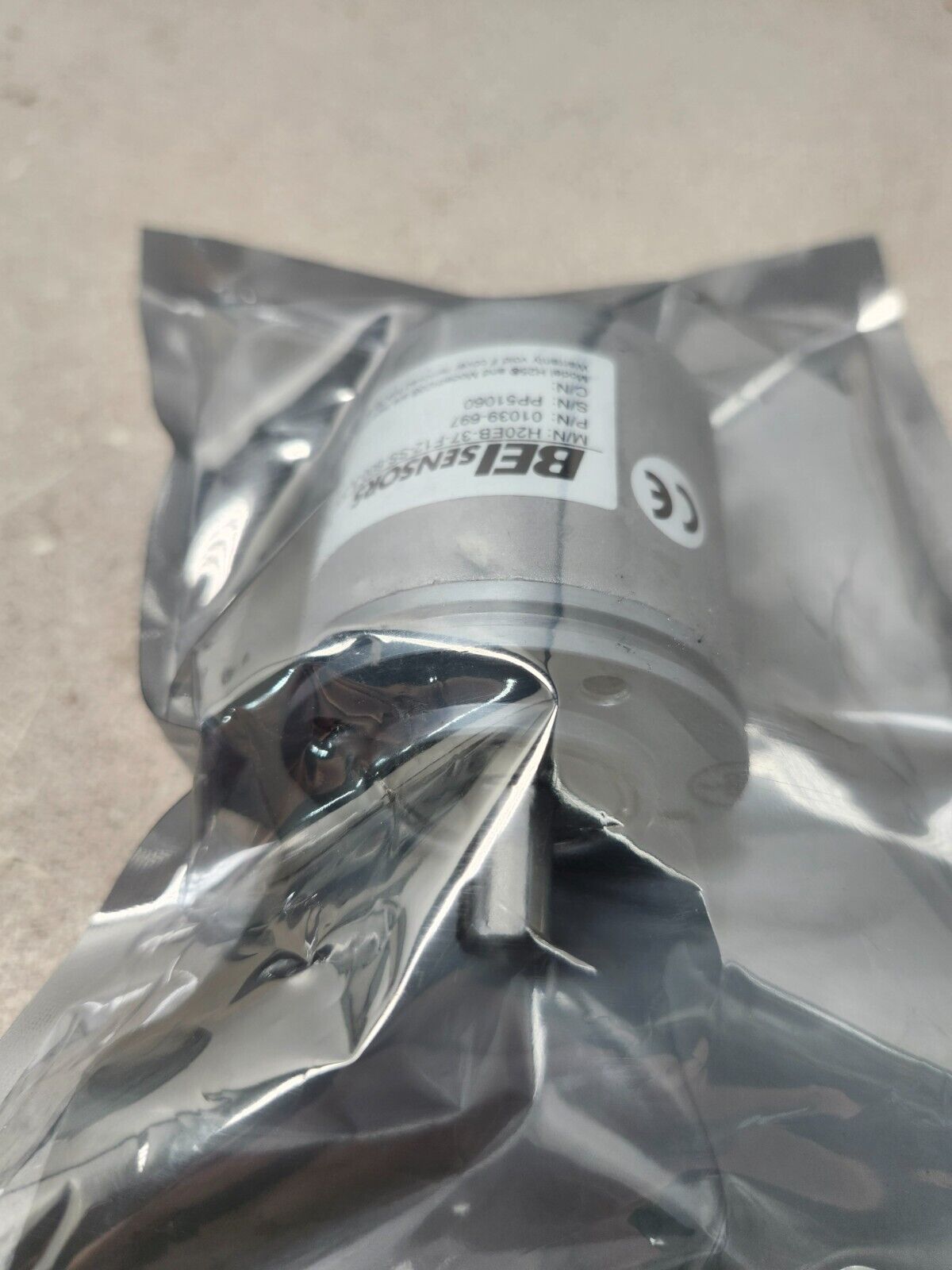 NEW IN BAG BEI INDUSTRIAL ENDCODER SENSOR H20EB-37-F12-SS-600-A-24V/OCR-EM16
