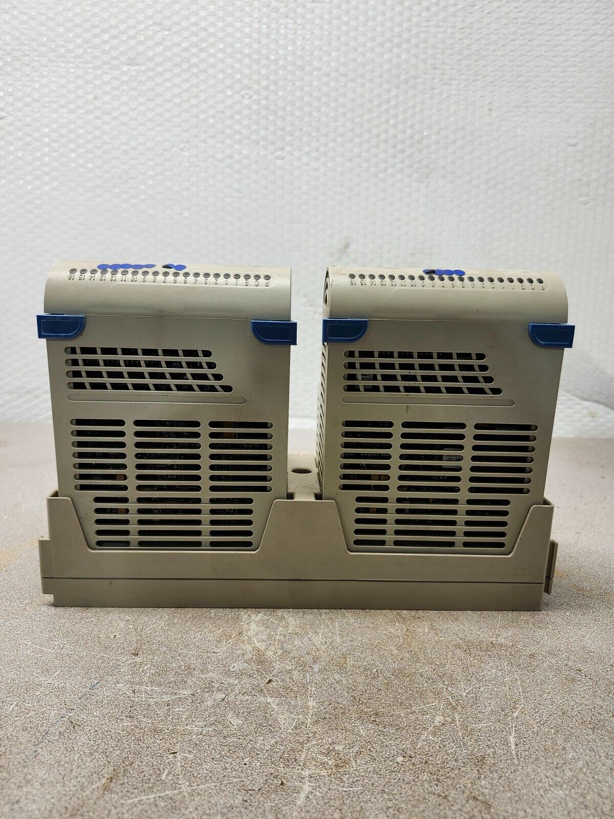 USED OVATION I/O PROCESS CONTROL BASE 2 SLOT 9 KVA 480 V 1B30035H01546517-10549