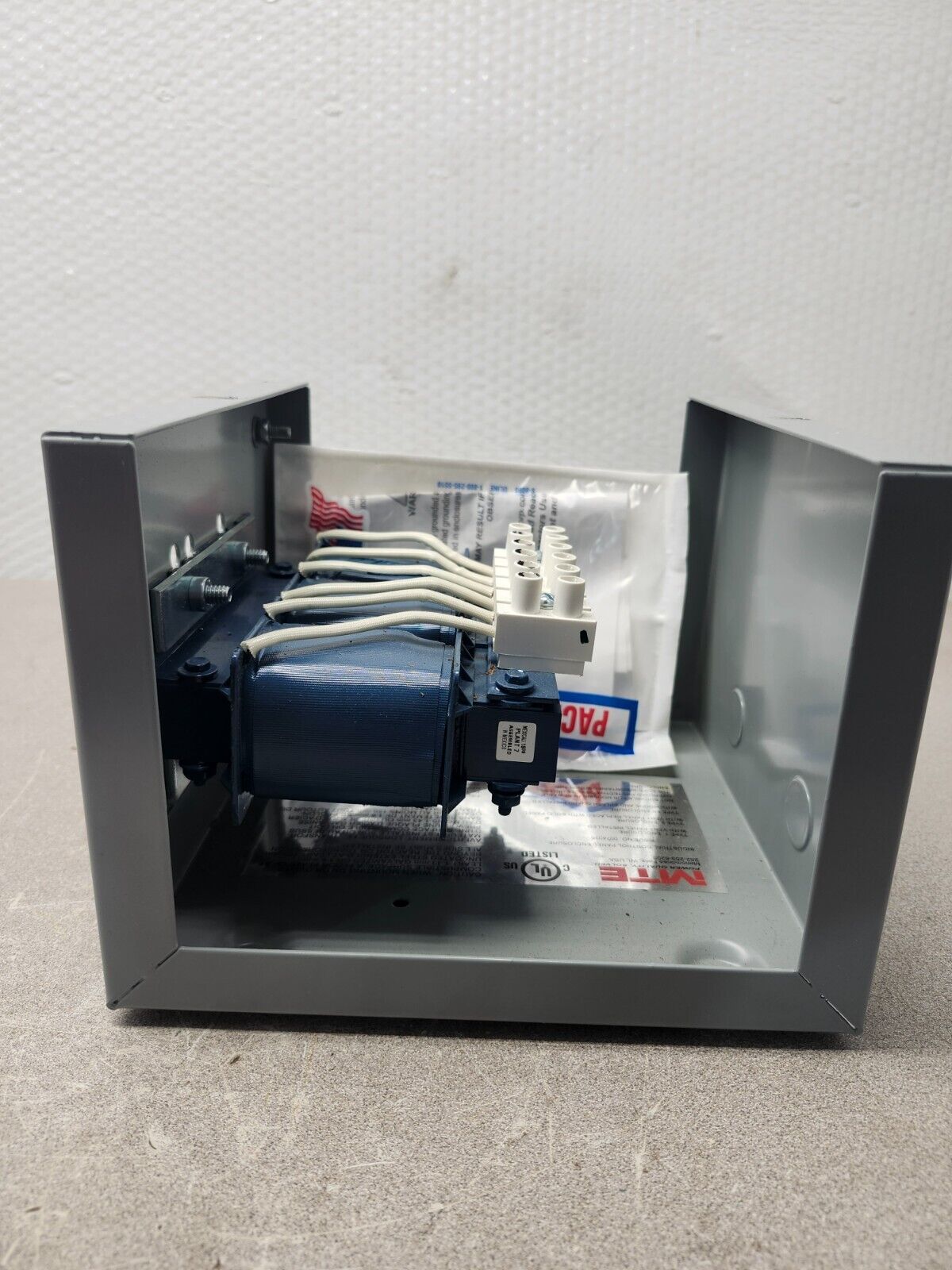 NEW NO BOX MTE 3 PHASE REACTOR RL-01212