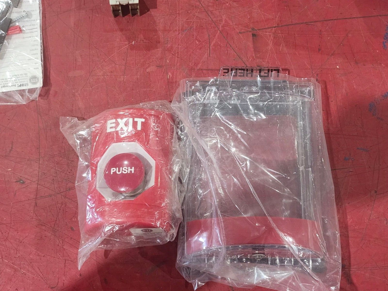 NEW STI STOPPER STATION SS-2054 RED MUSHROOM SWITCH WITH STI-6525 COVER