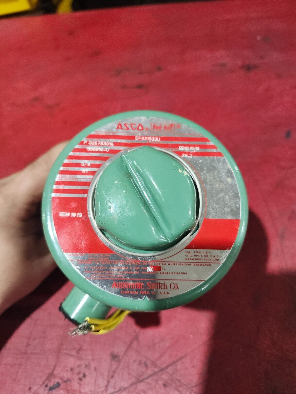 NEW NO BOX ASCO 3-Way Solenoid Valve EF831533U