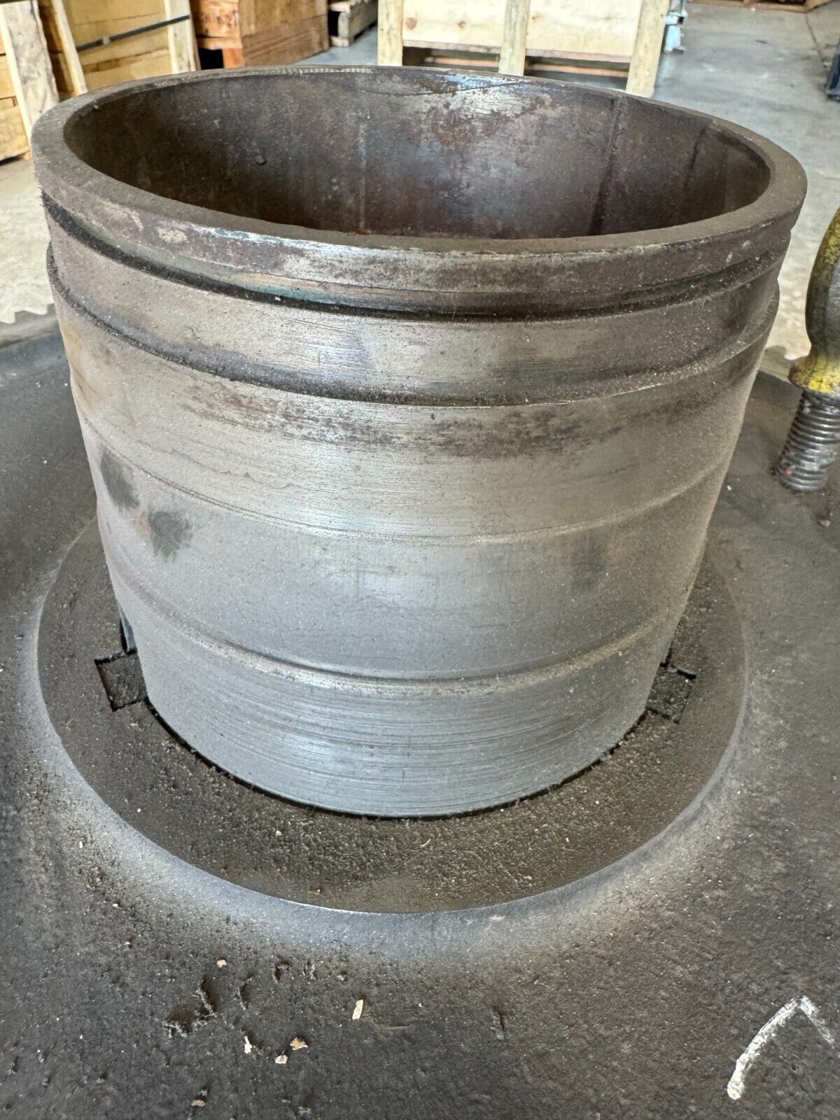 44045590