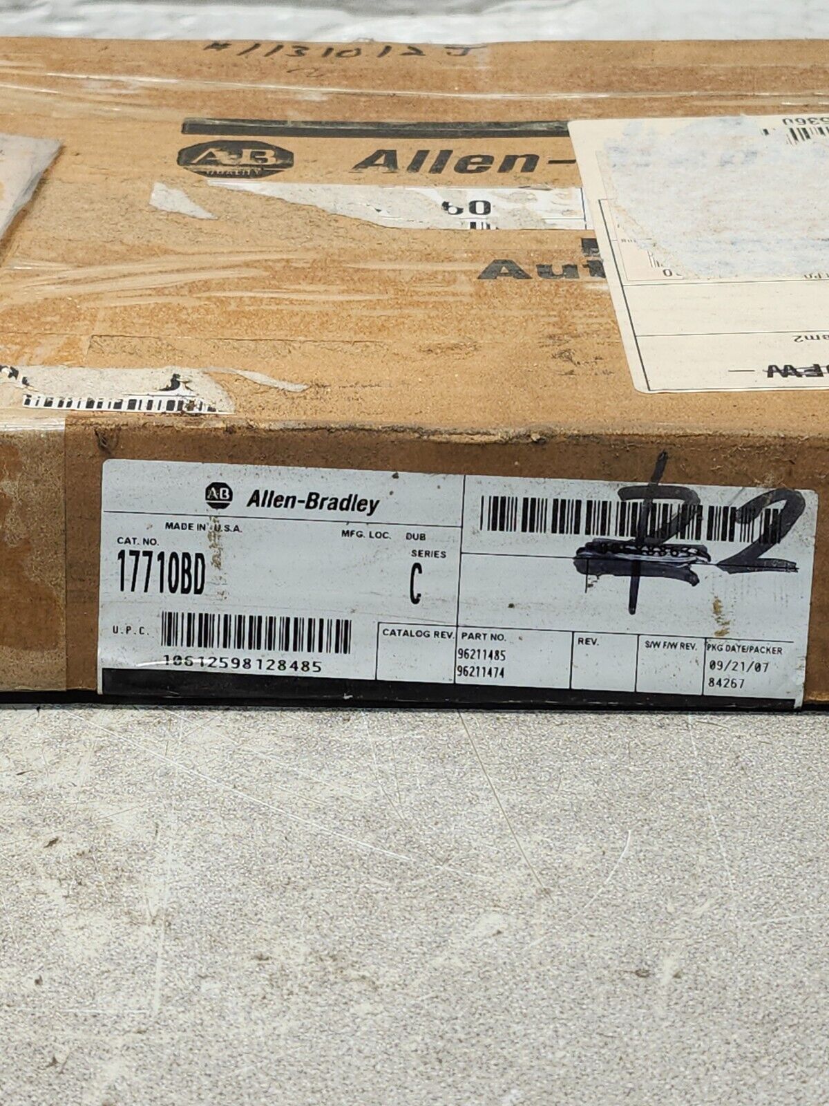 NEW IN BOX ALLEN BRADLEY OUTPUT MODULE 17710BD SER C