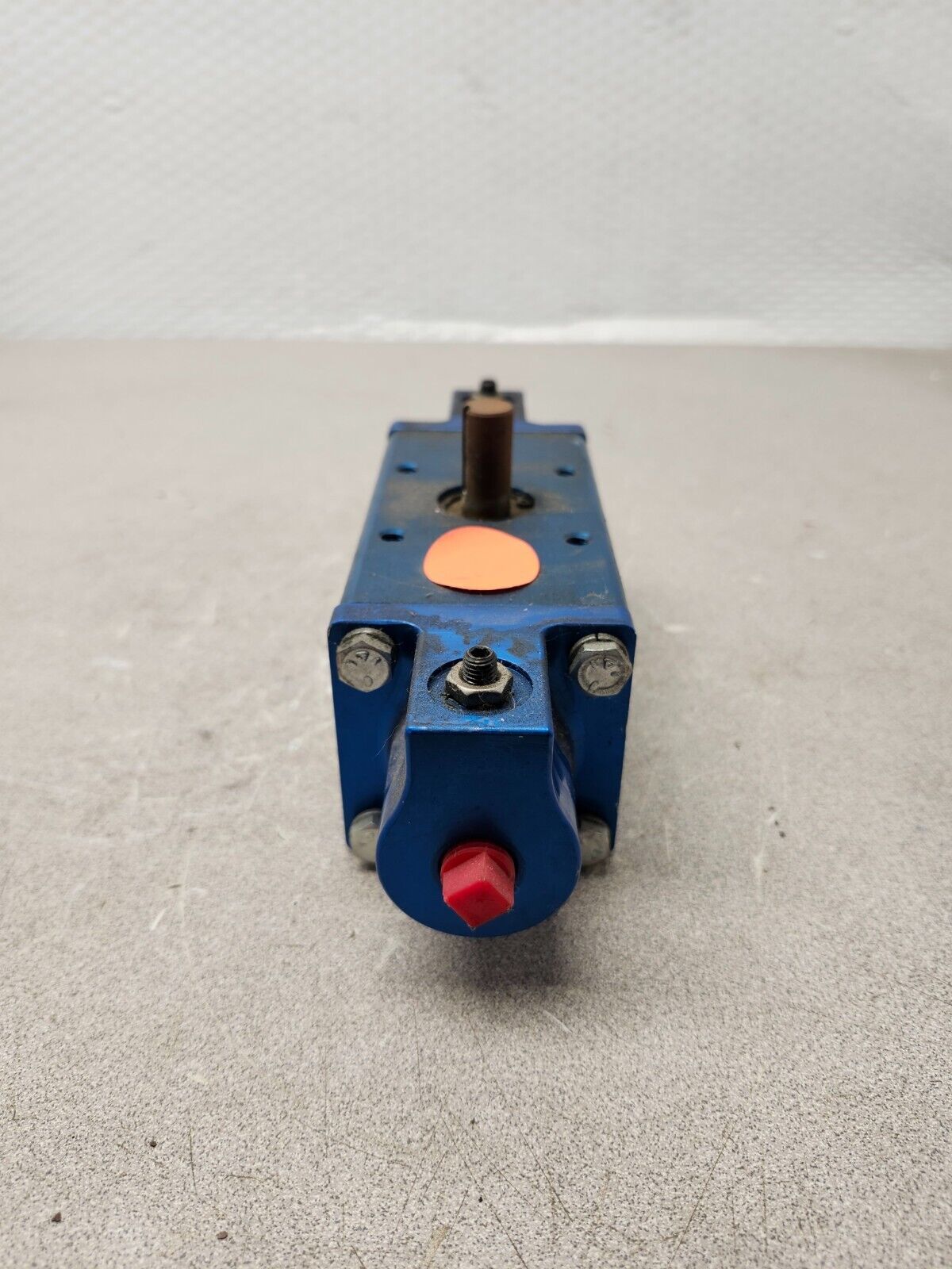 NEW NO BOX Flo-Tork Actuator 184 degree Rotation 125PSI A100-184-CL-AR-ET-MS1-RK