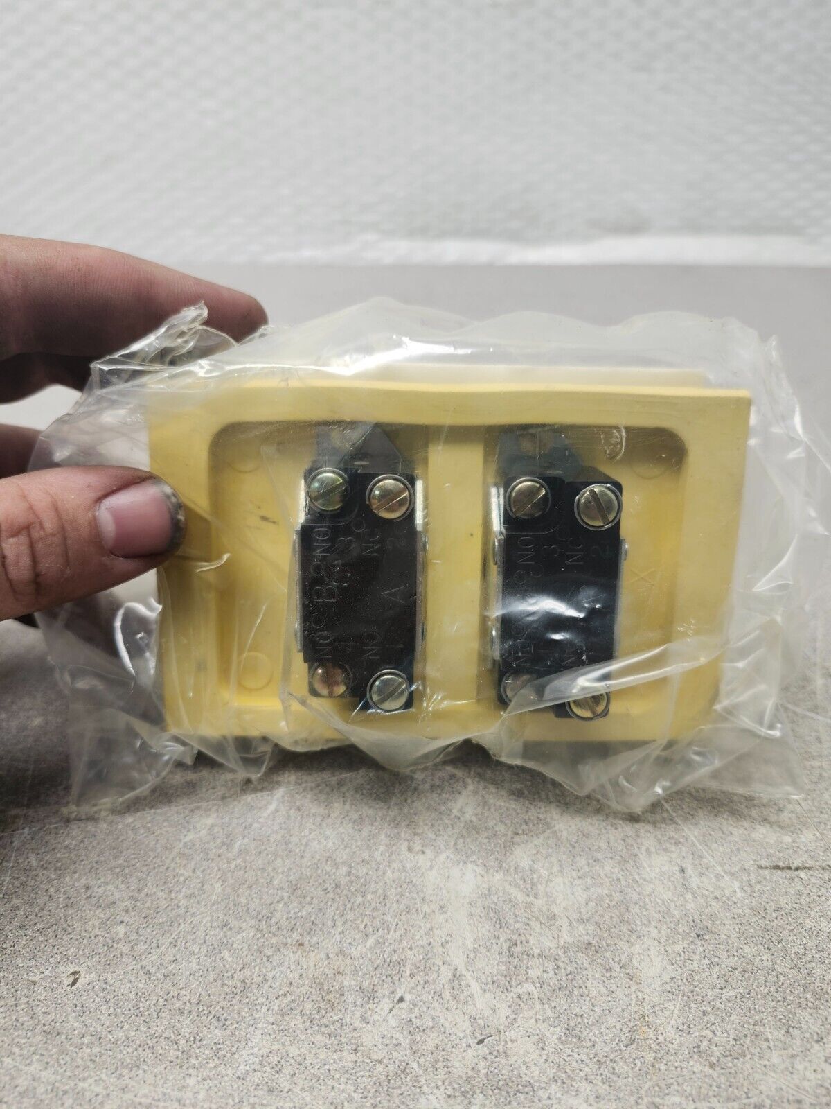 NEW IN BOX DANIEL WOODHEAD PUSH BUTTON FOR FS OR FD BOX SINGLE SPEED ONE 4032