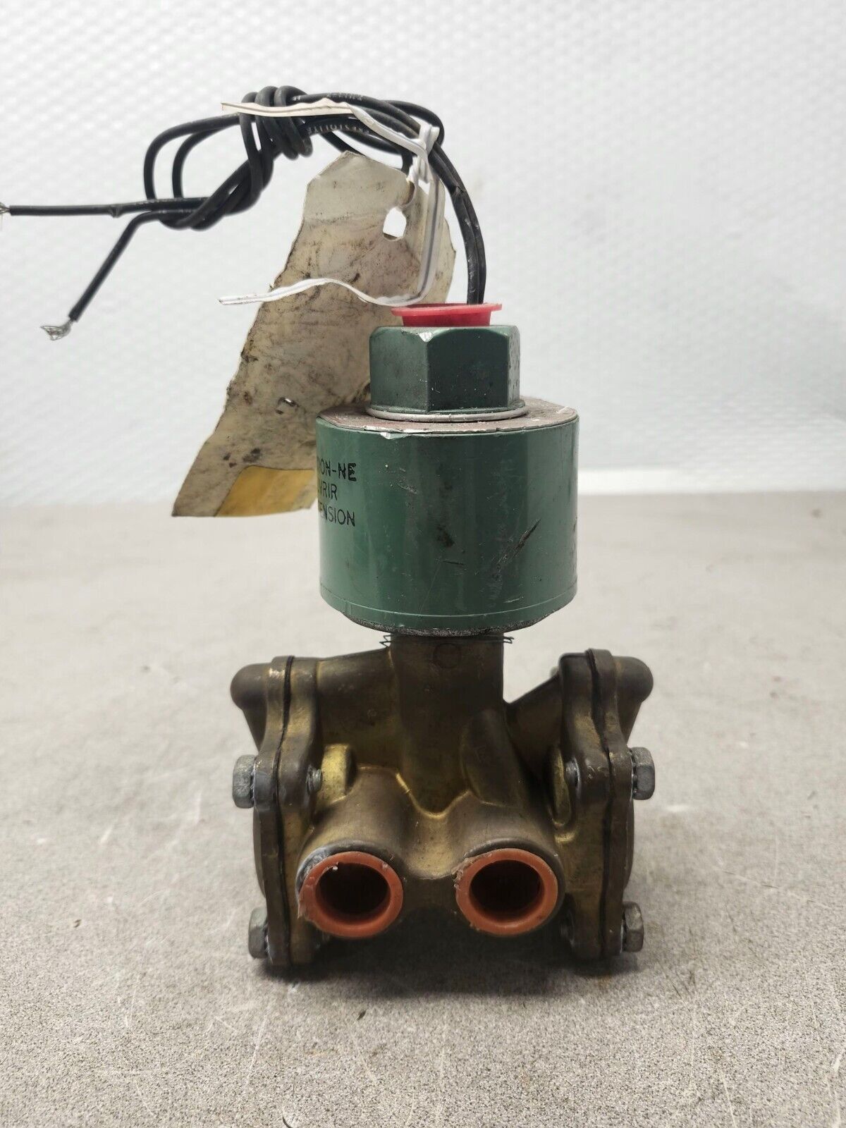 NEW NO BOX Asco Red-hat Solenoid Valve 120v-ac 1/2in 831667