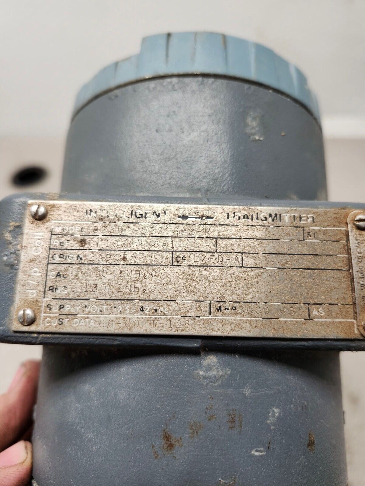 USED FOXBORO TRANSMITTER ELECTRONIC 823DP-D3S1SH2 WITH Manifold 6000psi M4TVIS-4