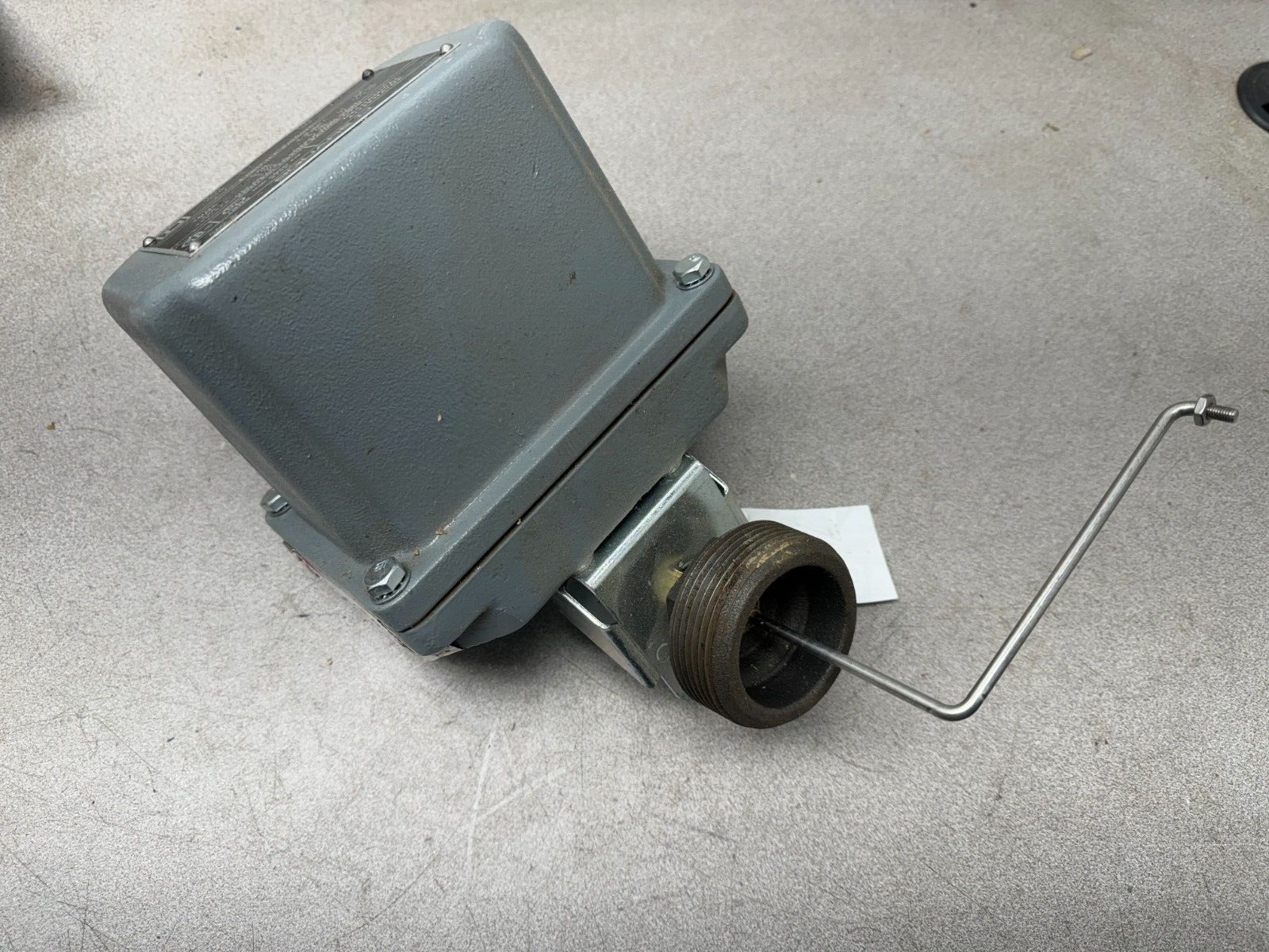 NEW NO BOX SQUARE D FLOAT SWITCH 9038 CW36 SERIES A FORM N4 *MISSING FLOAT*