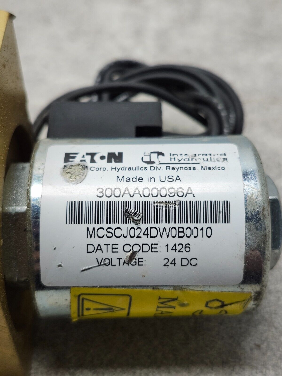 NEW IN BAG EATON COIL MCSCJ024DW0B0010 W/ EATON 23926 REV G