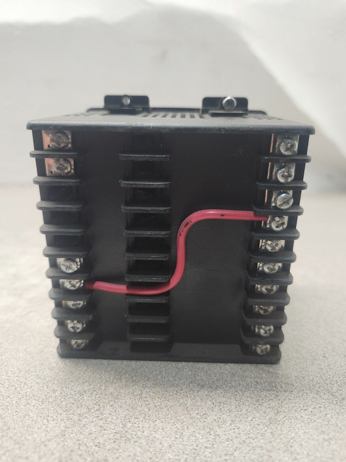 NEW NO BOX OMEGA TEMPERATURE PID CONTROLLER CN725