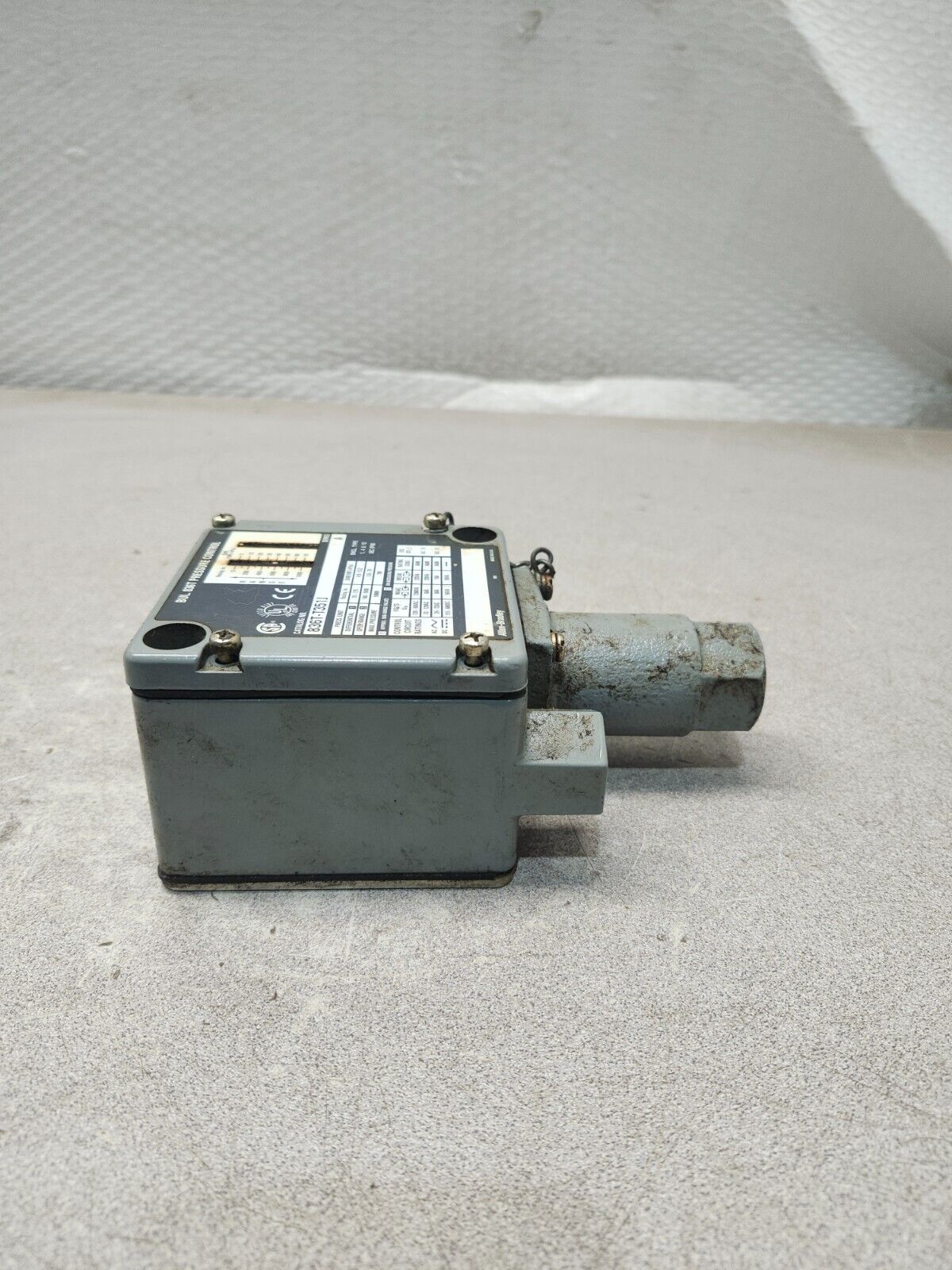 NEW IN BOX ALLEN-BRADLEY SER.A PRESSURE SWITCH 836T-T351J