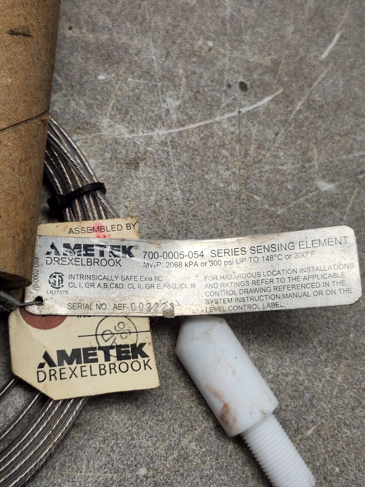 NEW NO BOX AMETEK Drexelbrook SENSING ELEMENT PROBE 300PSI 700-0005-054