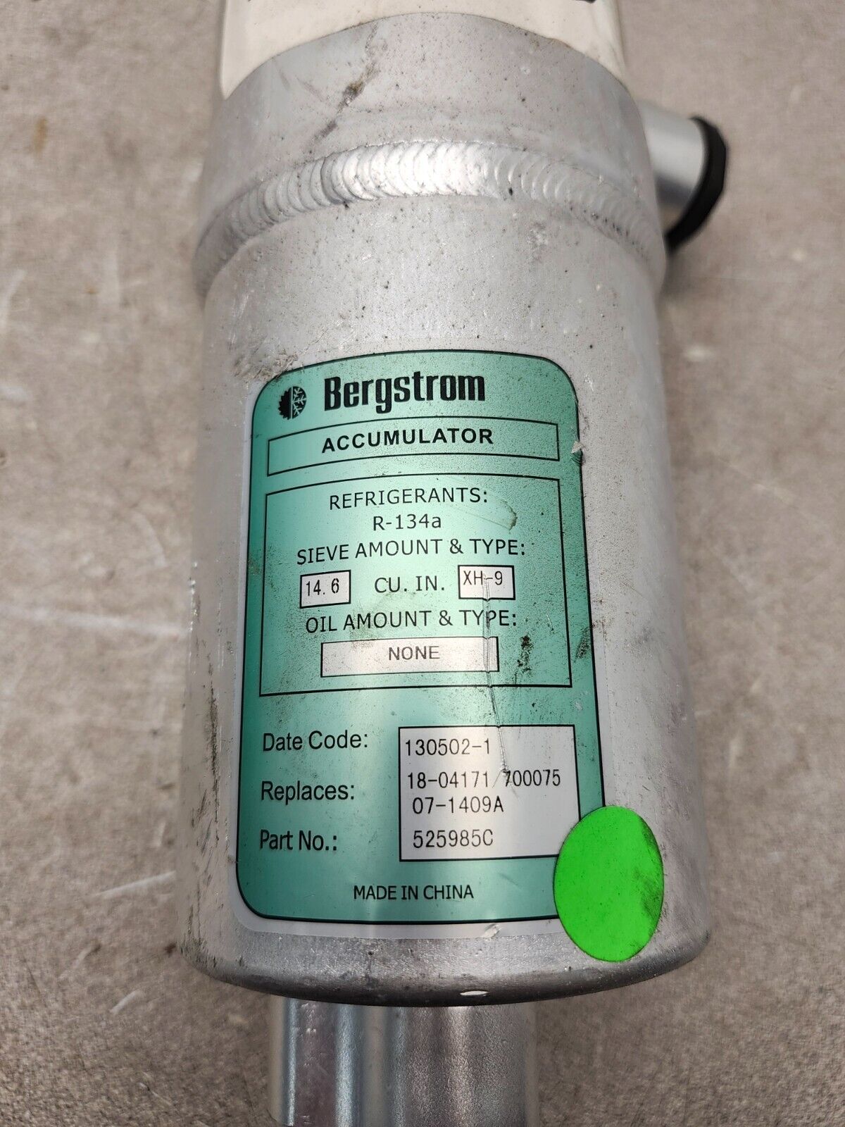 NEW NO BOX KYSOR BERGSTROM REFRIGERANT ACCUMULATOR 525985C