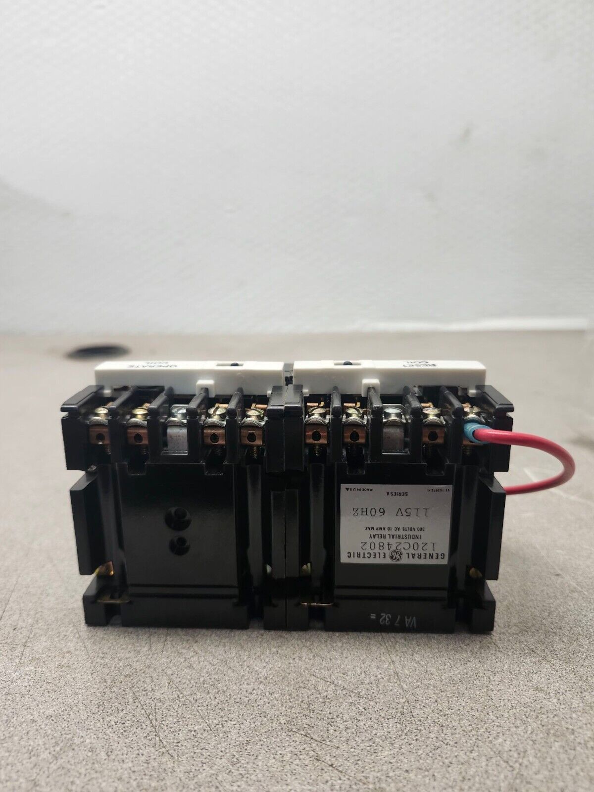 NEW NO BOX GE INDUSTRIAL RELAY LATCHET CR120C24802