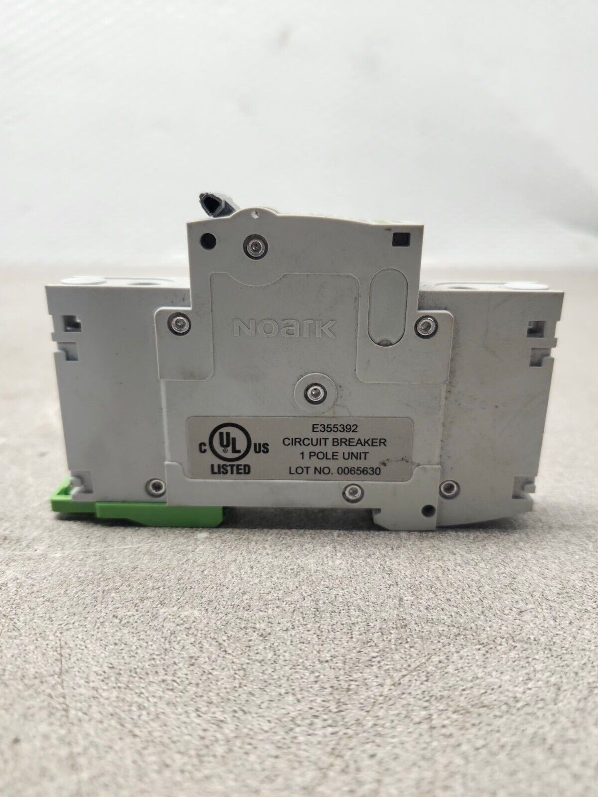 NEW NO BOX NOARK Circuit Breaker 1-Pole,15 Amp,125VDC B1D1D15