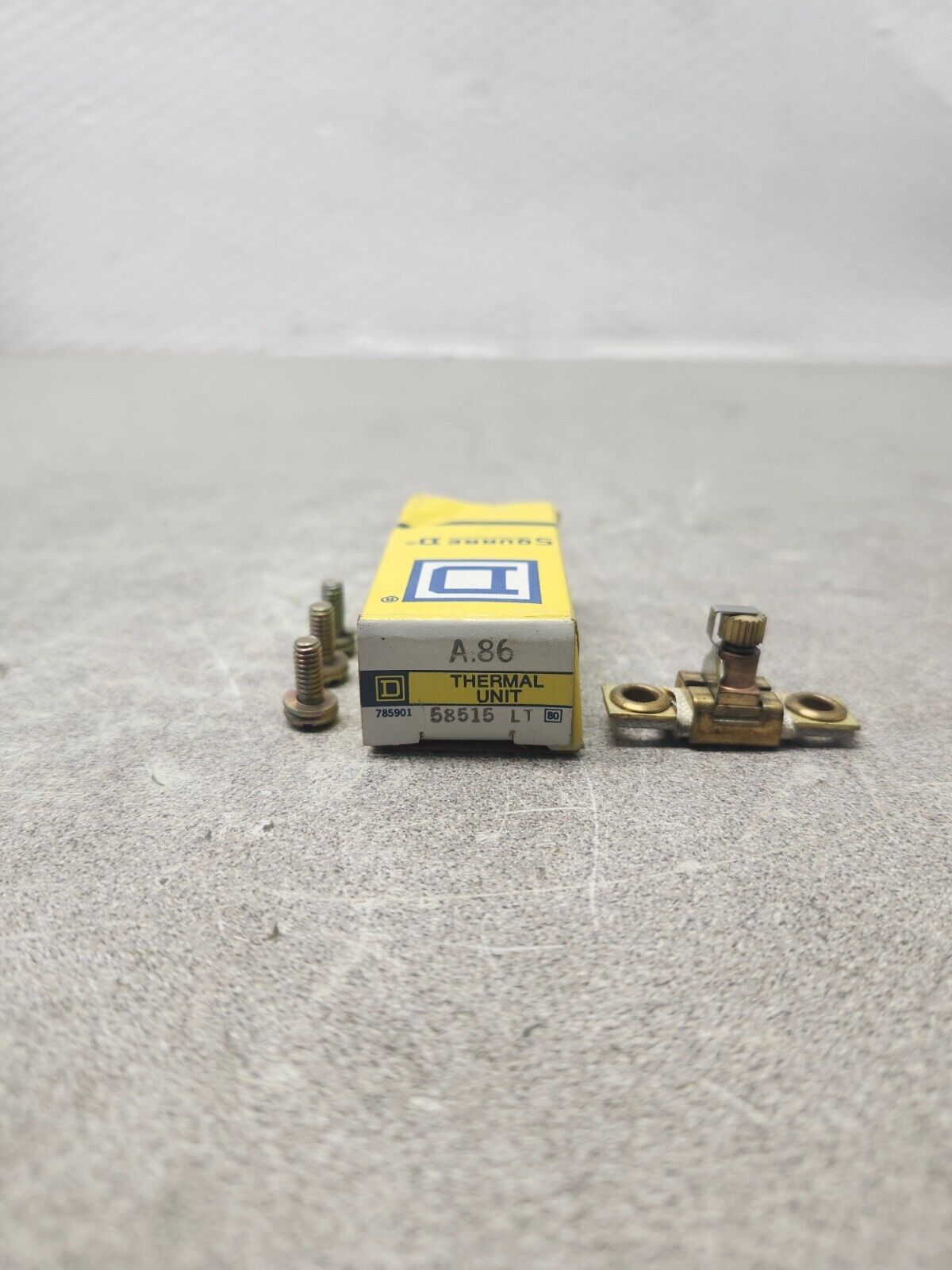 NEW IN BOX LOT OF 27 SQUARE D Thermal Unit A.86