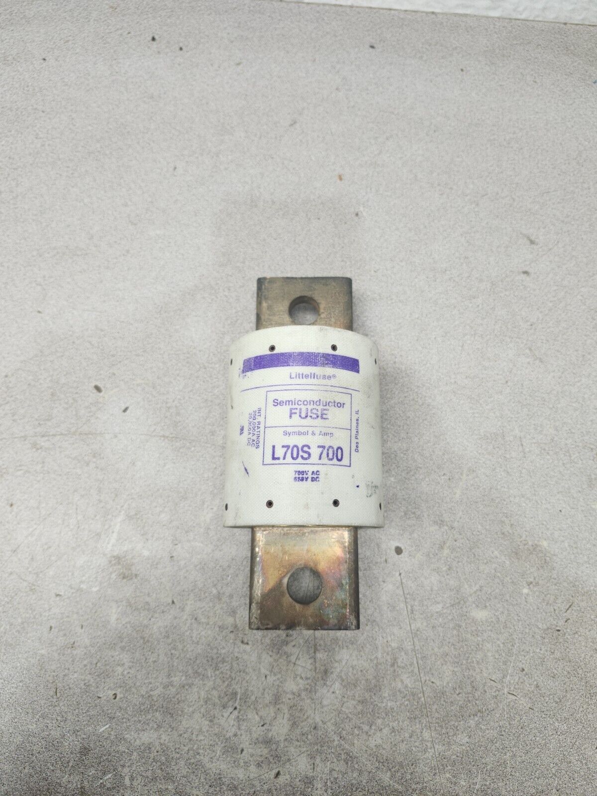 USED LITTELFUSE SEMICONDUCTOR FUSE 700AMPS 700/650V L70S 700