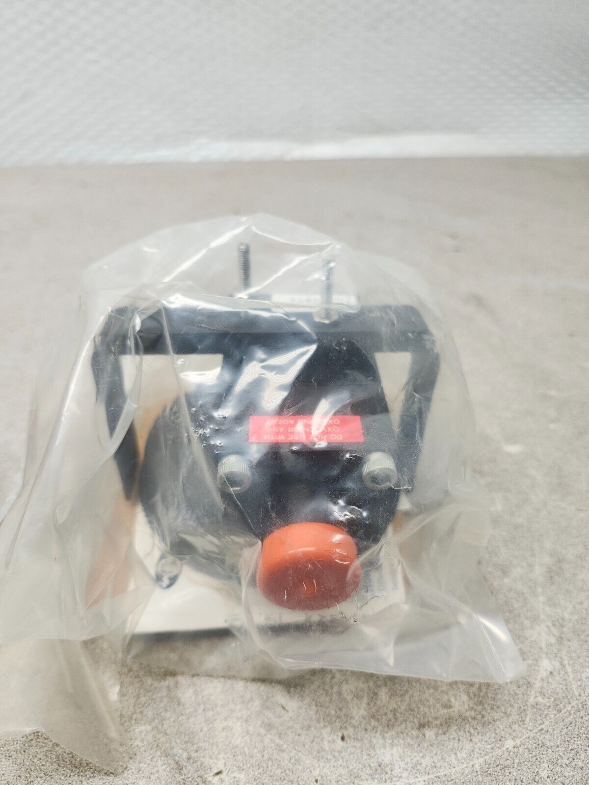 NEW IN BOX Ingersoll Rand Industrial Differential Pressure Flow Gauge 40011082