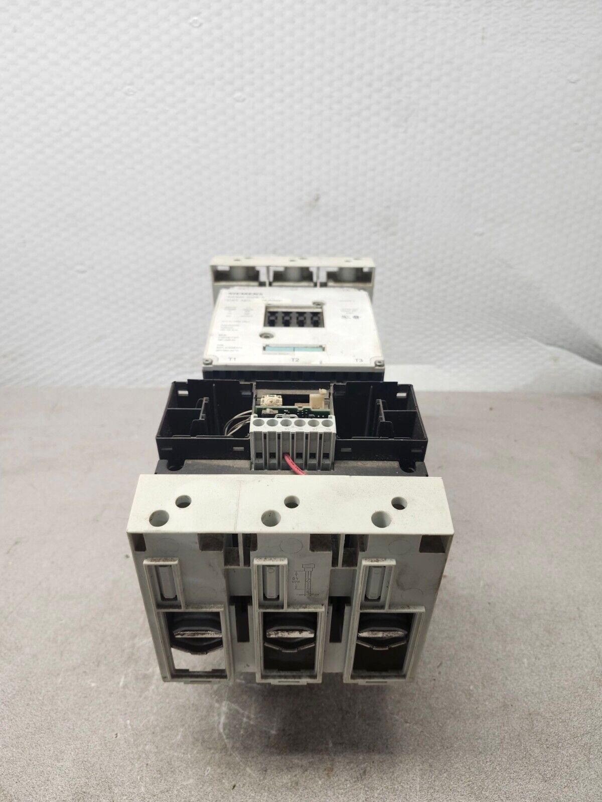 USED SIEMENS motor starter 14LPU32A51 WITH SIEMENS OVERLOAD RELAY 3RB2066-2GC2