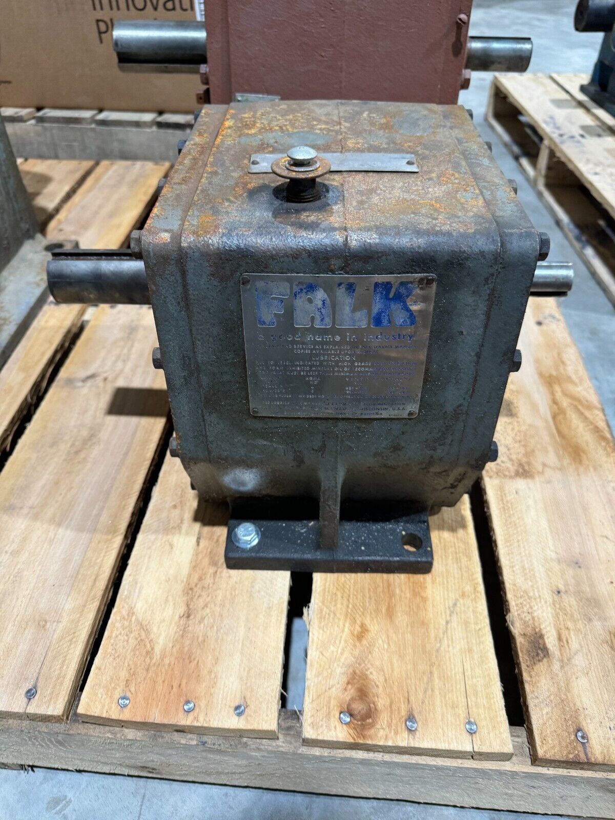 USED FALK ENCLOSED GEAR DRIVE SPEED REDUCER 5.201 RATIO 1030FC2A