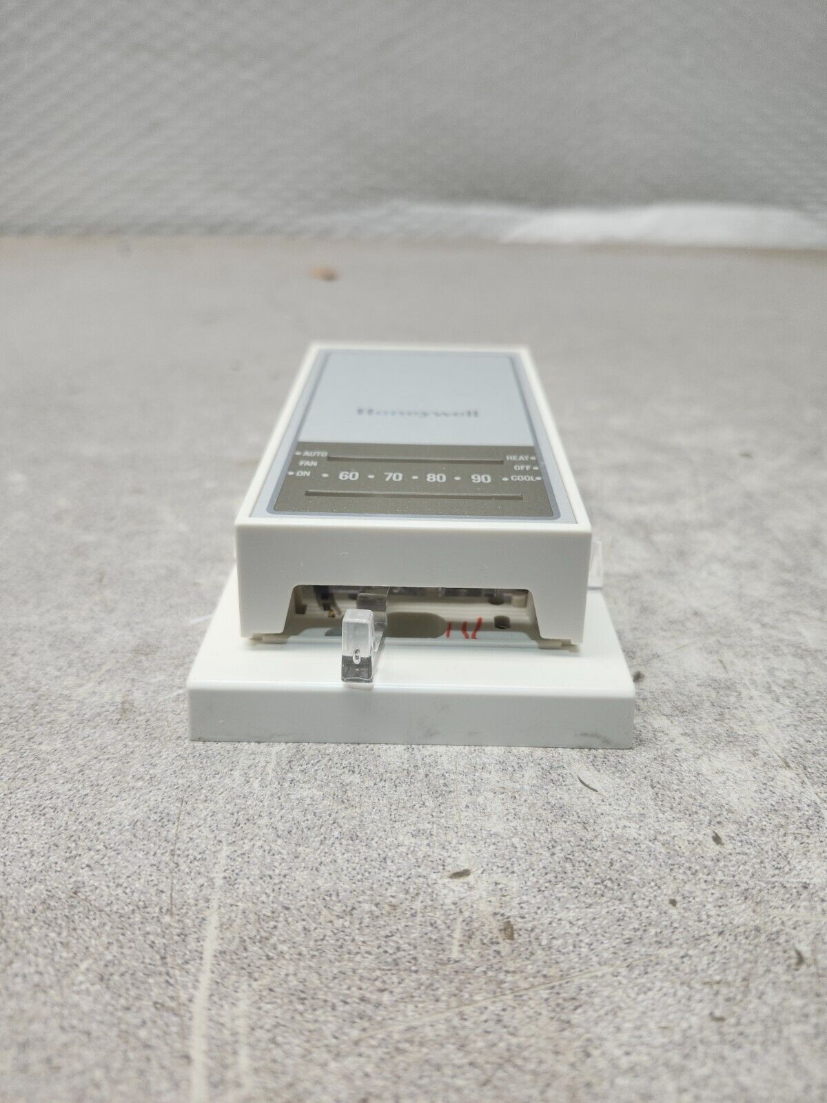 NEW IN BOX LOT OF 3 HONEYWELL THERMOSTAT T834 C 2267