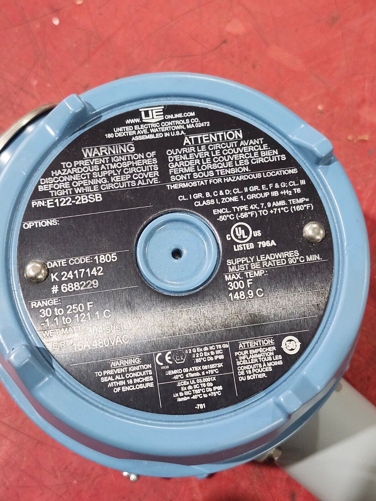 NEW IN BOX UNITED ELECTRIC CONTROLS TEMPERATURE SWITCH E122-2BSB