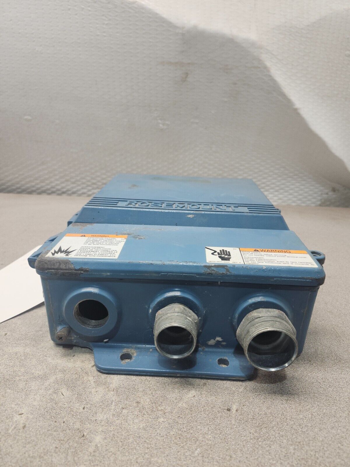 USED ROSEMOUNT MAGNETIC FLOW TRANSMITTER MODEL 8712C R12N0F0235