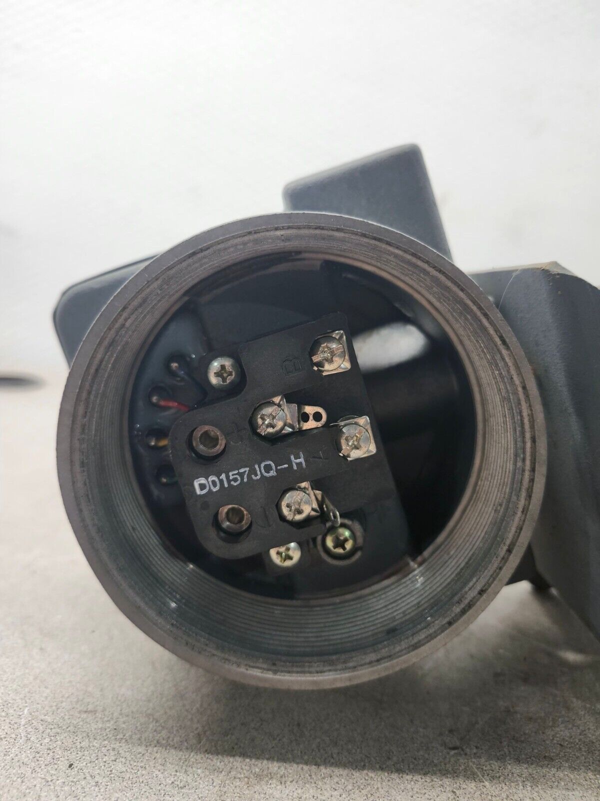 USED FOXBORO VORTEX FLOWMETER I/A SERIES 83 F-D04S1SSRNA-DLN