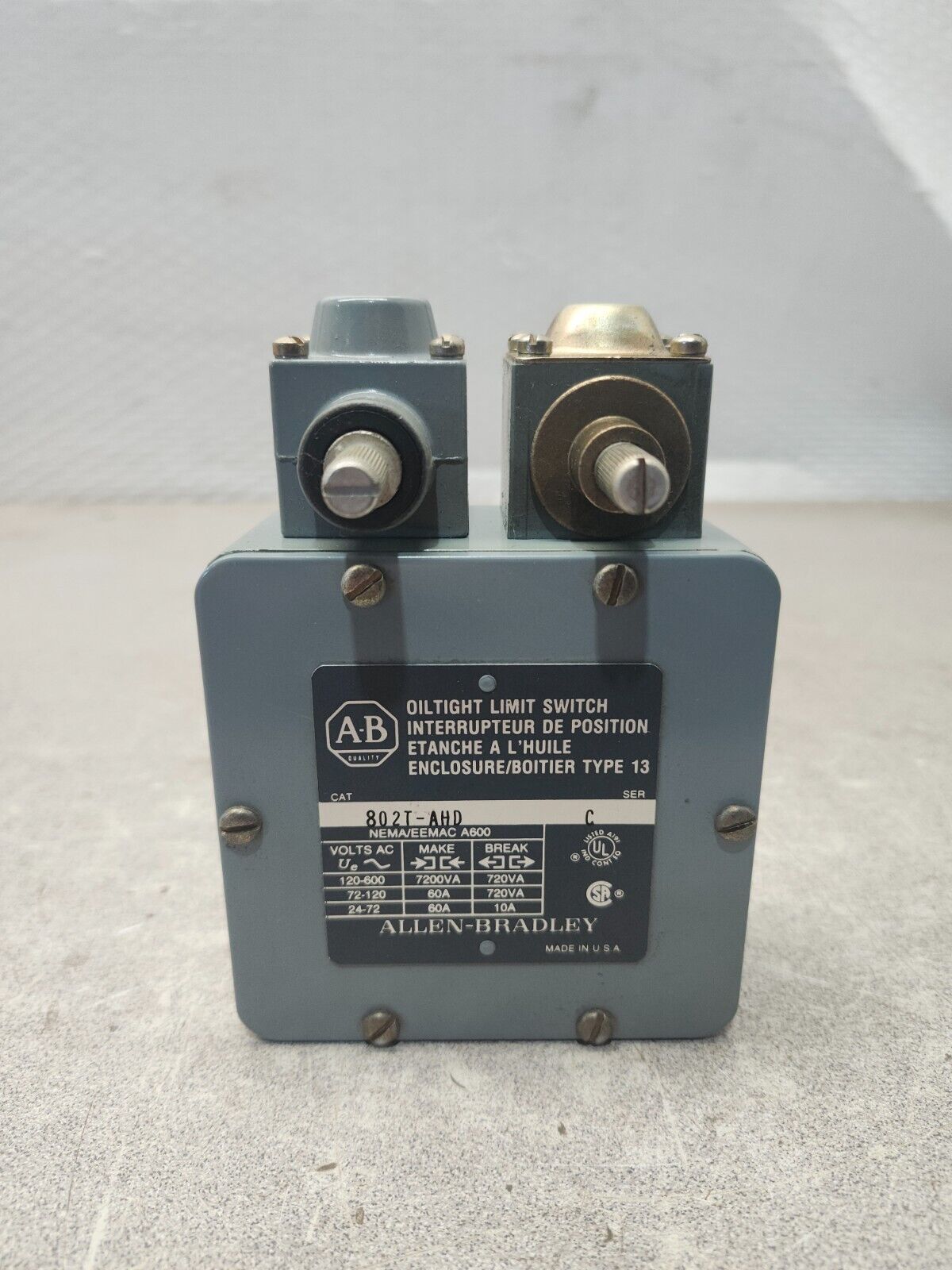 NEW IN BOX ALLEN BRADLEY LIMIT SWITCH NEMA TYPE 4/13 802T-AHD